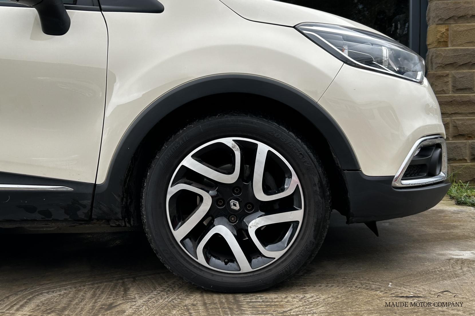 Renault Captur 1.5 dCi ENERGY Dynamique S Nav SUV 5dr Diesel Auto Euro 6 (s/s) (90 ps)