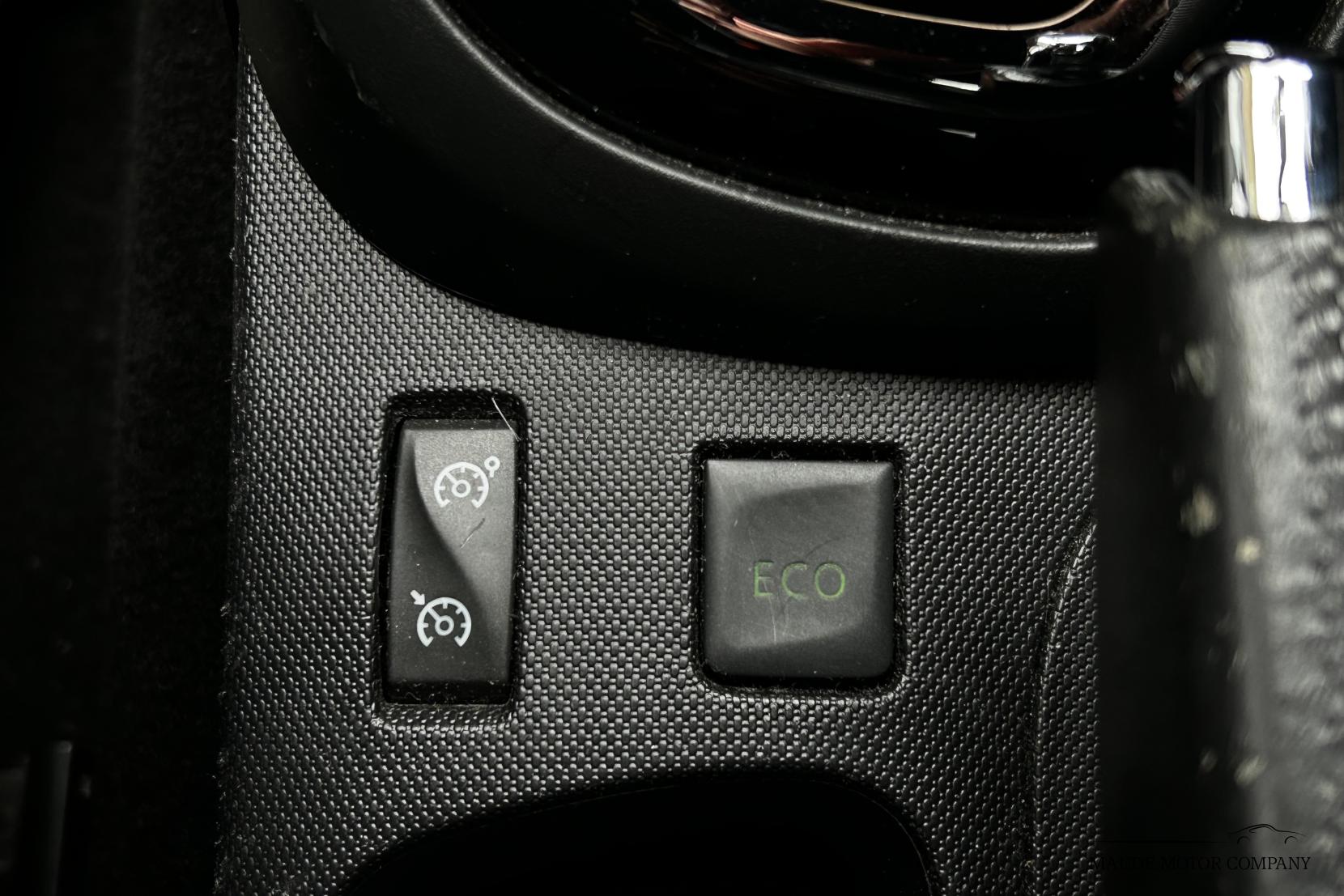 Renault Captur 1.5 dCi ENERGY Dynamique S Nav SUV 5dr Diesel Auto Euro 6 (s/s) (90 ps)