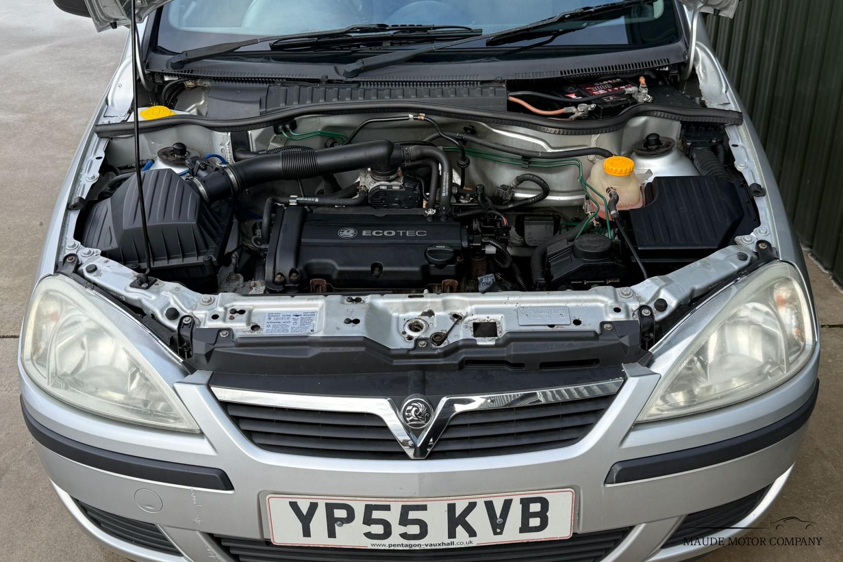 Vauxhall Corsa 1.2i 16v Life Hatchback 3dr Petrol Manual (139 g/km, 79 bhp)