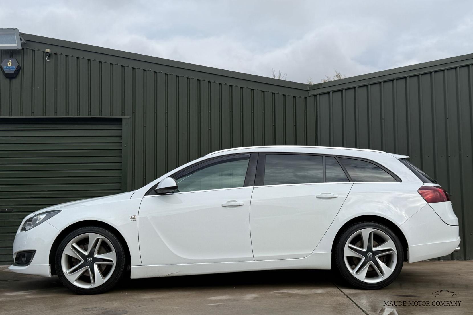 Vauxhall Insignia 2.0 CDTi ecoFLEX SRi VX Line Nav Sports Tourer 5dr Diesel Manual Euro 5 (s/s) (140 ps)