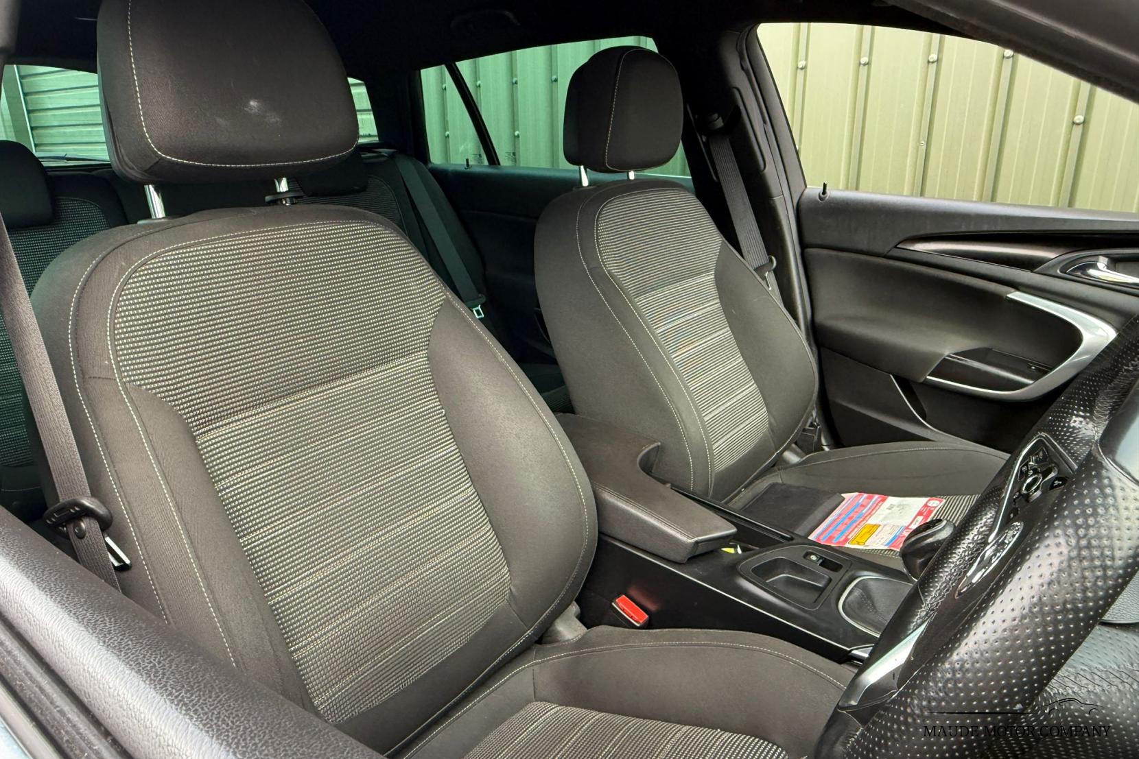 Vauxhall Insignia 2.0 CDTi ecoFLEX SRi VX Line Nav Sports Tourer 5dr Diesel Manual Euro 5 (s/s) (140 ps)