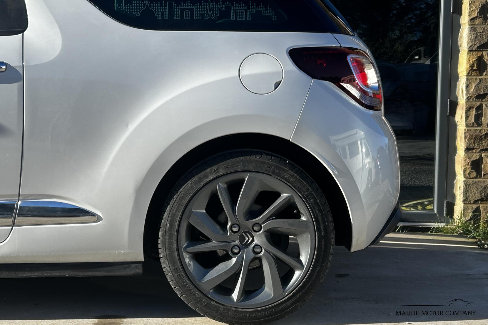 Citroen DS3 1.6 THP DStyle Techno Hatchback 3dr Petrol Manual Euro 5 (155 ps)