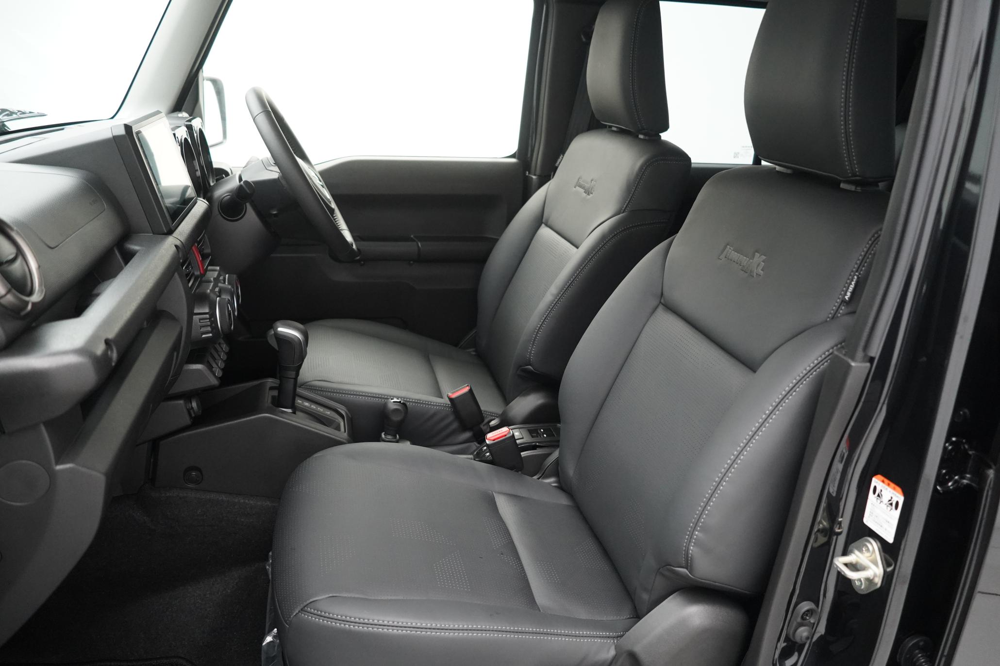 Suzuki Jimny Suzuki Jimny 1.5 SZC, 5 DOOR LWB, NOMADE LEATHER