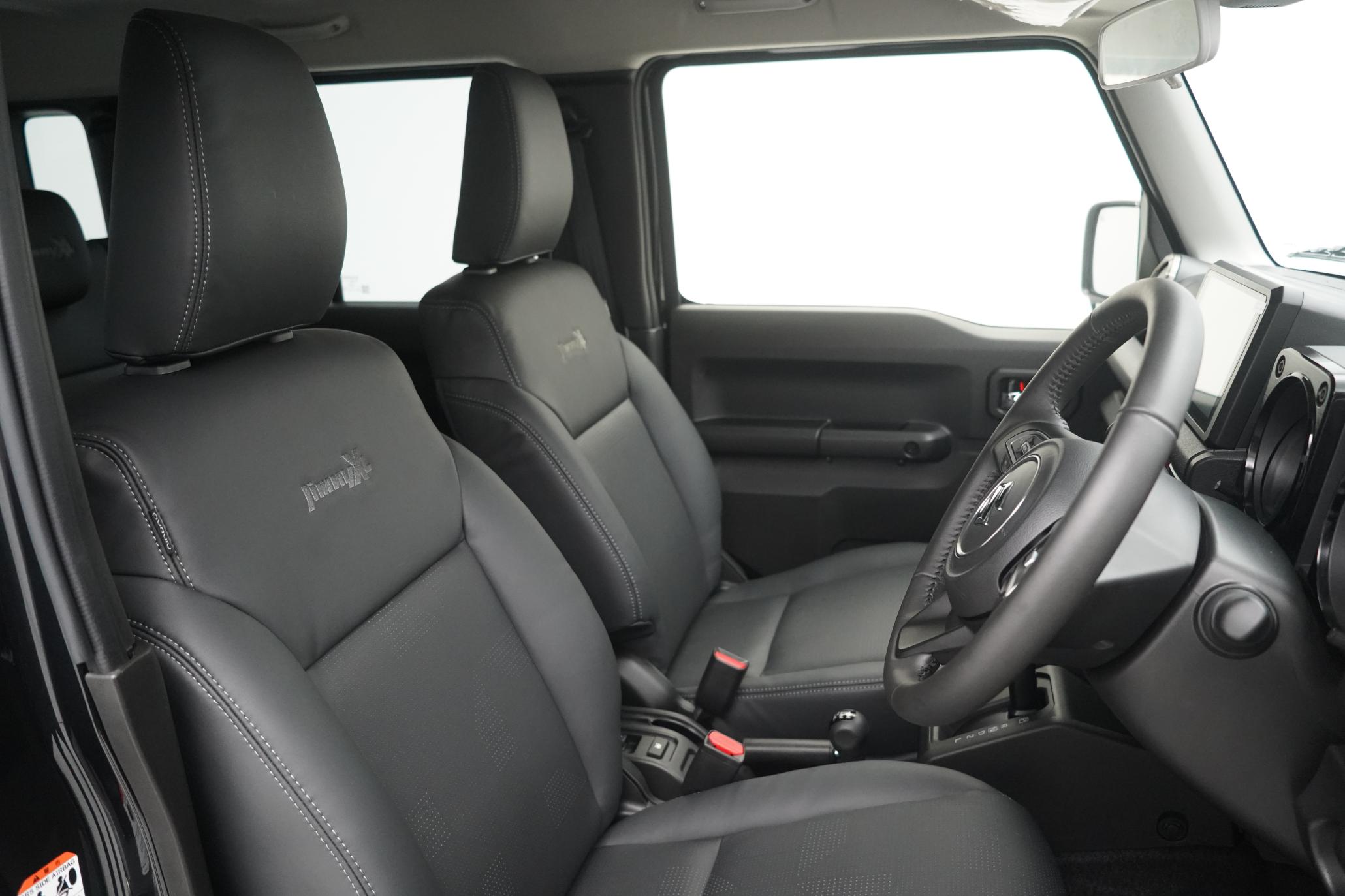 Suzuki Jimny Suzuki Jimny 1.5 SZC, 5 DOOR LWB, NOMADE LEATHER