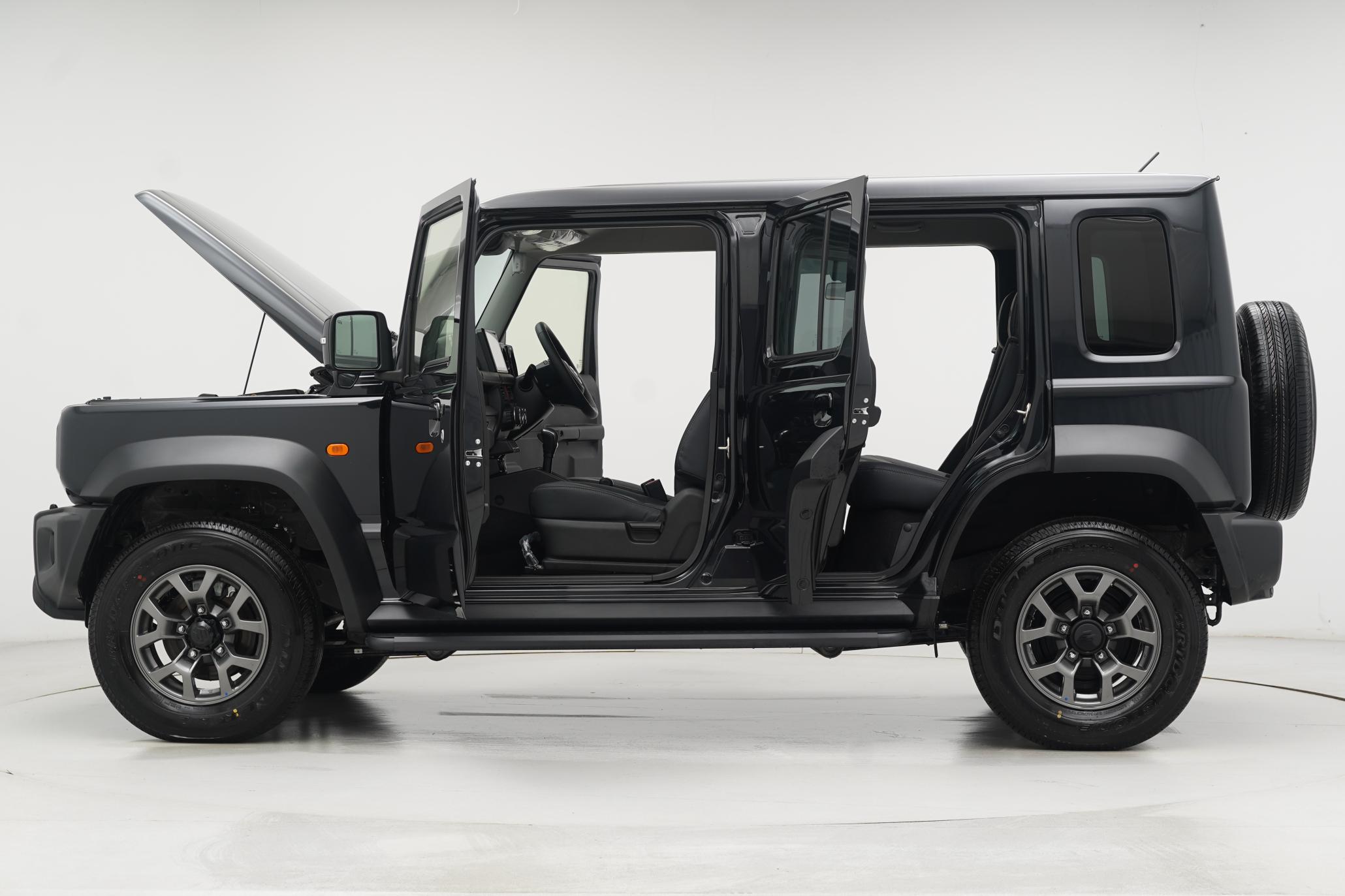 Suzuki Jimny Suzuki Jimny 1.5 SZC, 5 DOOR LWB, NOMADE LEATHER