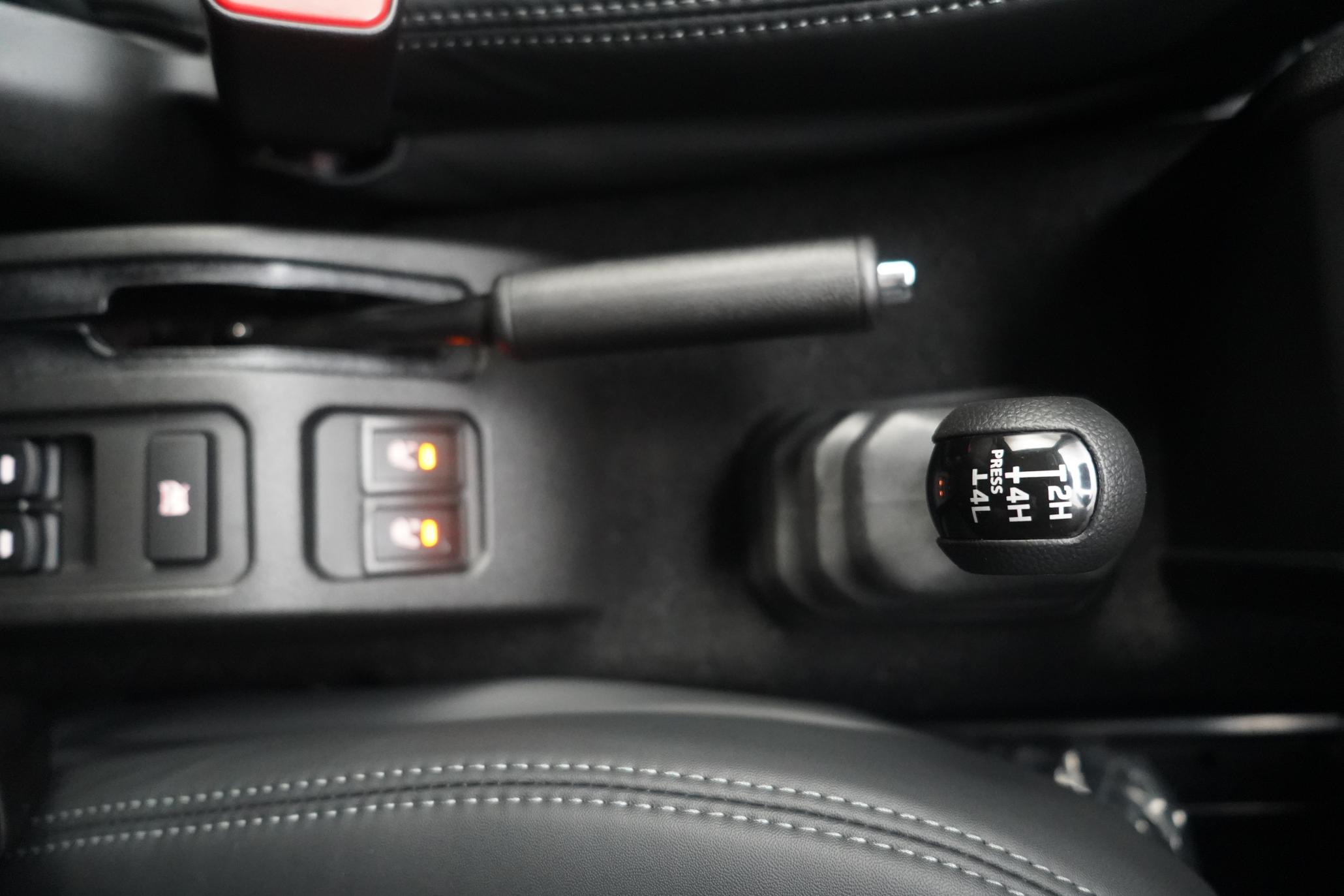 Suzuki Jimny Suzuki Jimny 1.5 SZC, 5 DOOR LWB, NOMADE LEATHER