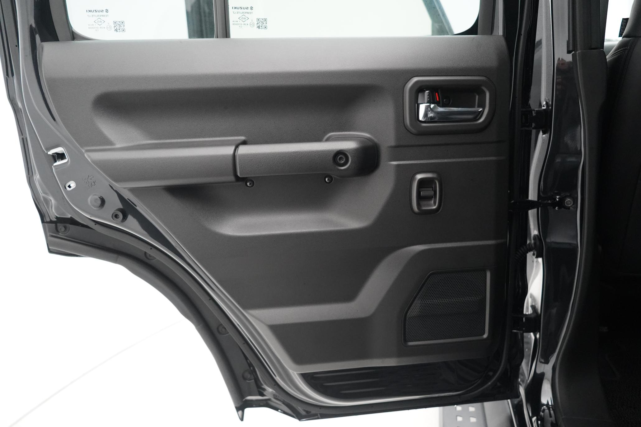 Suzuki Jimny Suzuki Jimny 1.5 SZC, 5 DOOR LWB, NOMADE LEATHER