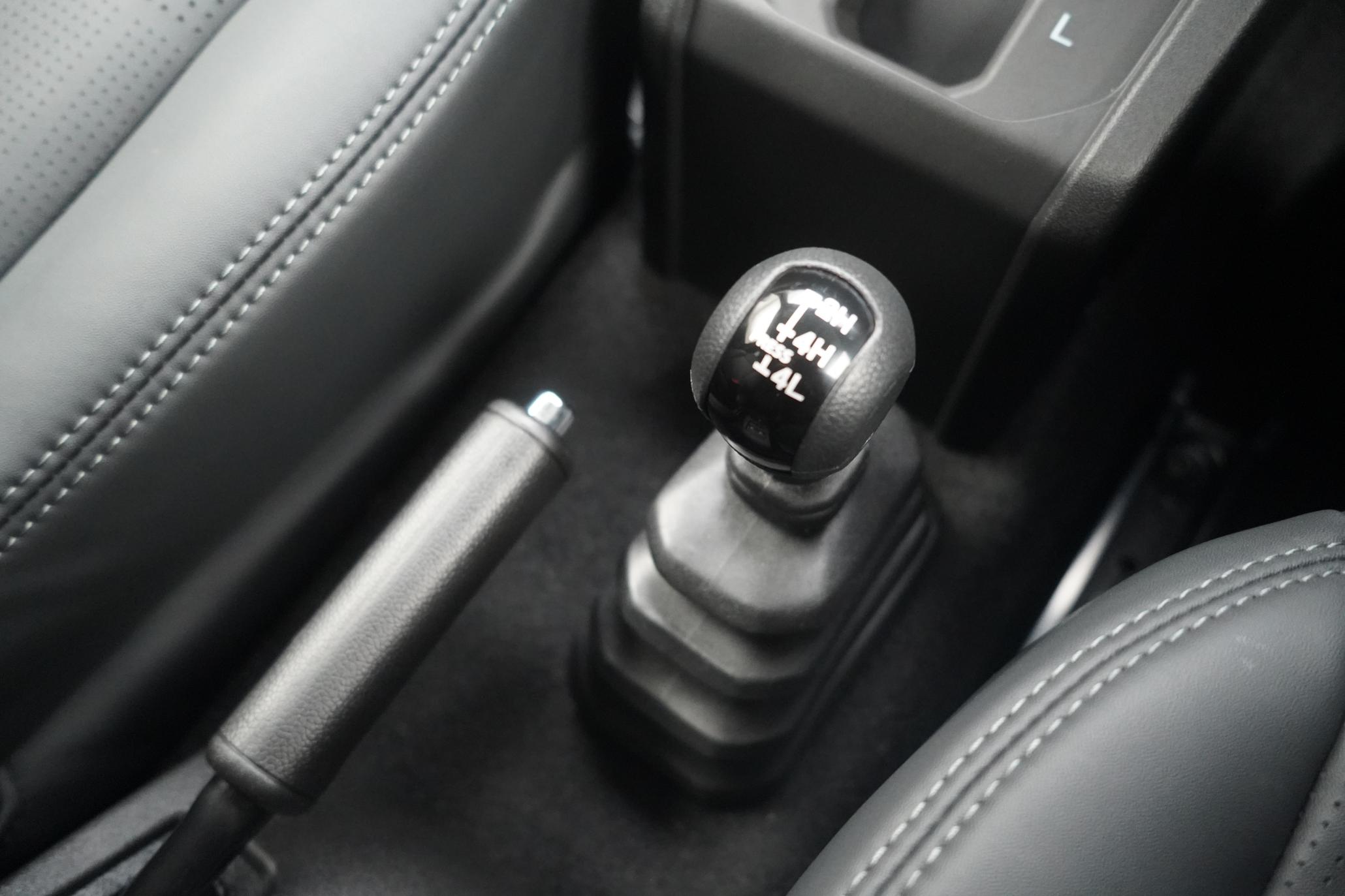 Suzuki Jimny Suzuki Jimny 1.5 SZC, 5 DOOR LWB, NOMADE LEATHER