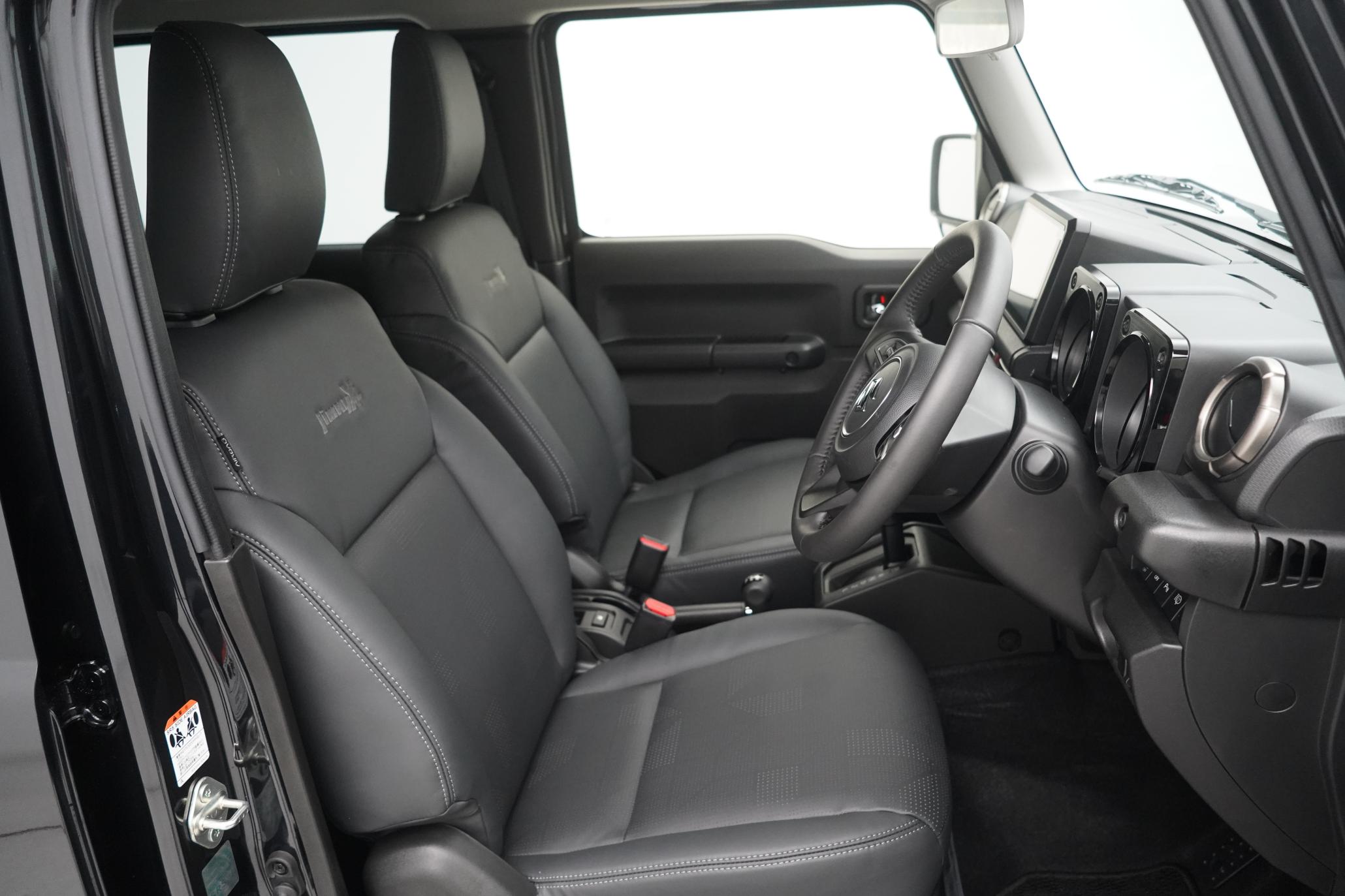 Suzuki Jimny Suzuki Jimny 1.5 SZC, 5 DOOR LWB, NOMADE LEATHER