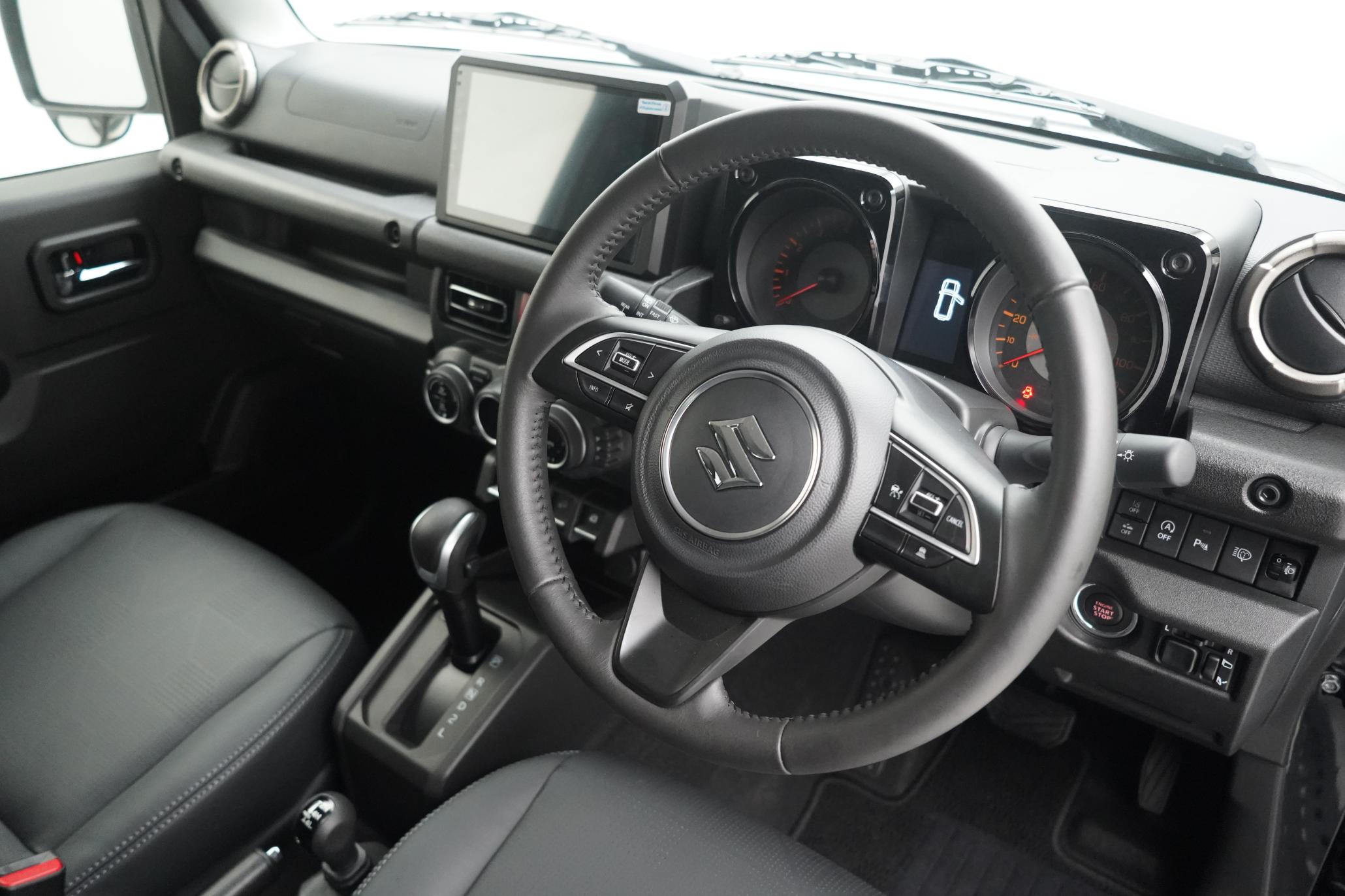 Suzuki Jimny Suzuki Jimny 1.5 SZC, 5 DOOR LWB, NOMADE LEATHER