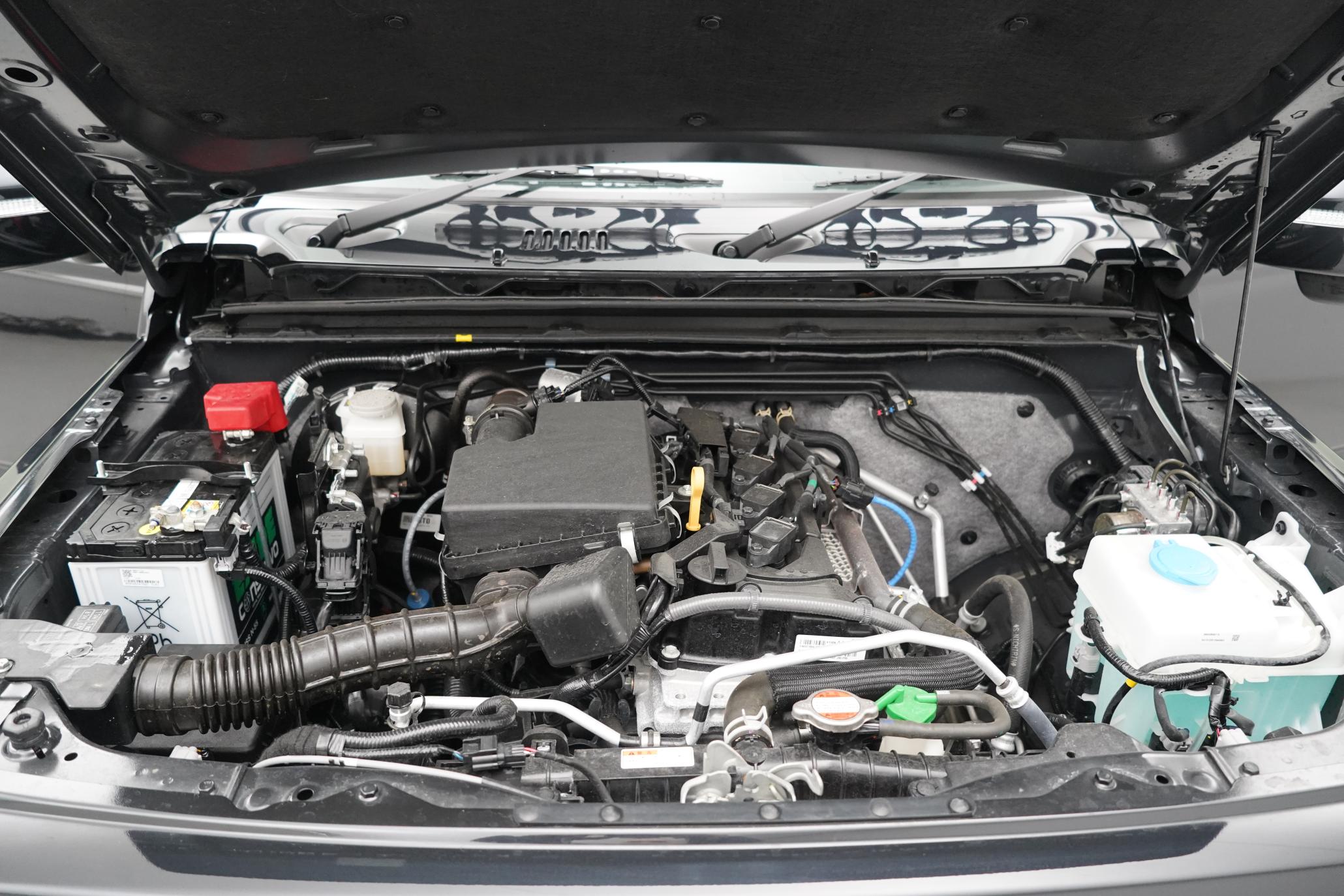 Suzuki Jimny Suzuki Jimny 1.5 SZC, 5 DOOR LWB, NOMADE LEATHER