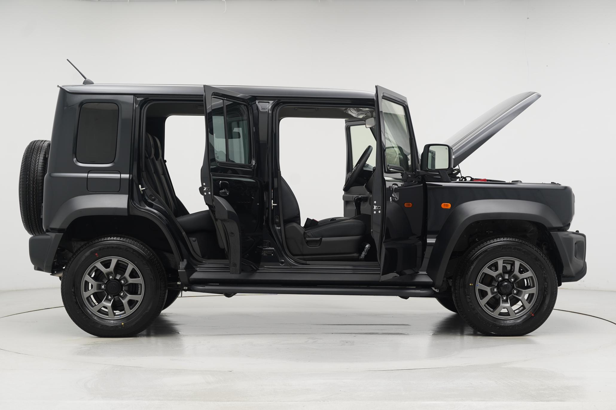 Suzuki Jimny Suzuki Jimny 1.5 SZC, 5 DOOR LWB, NOMADE LEATHER