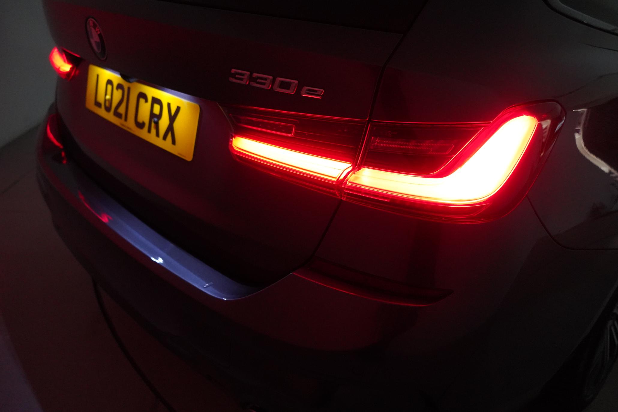 BMW 3 Series 2.0 330e 12kWh M Sport Touring 5dr Petrol Plug-in Hybrid Auto Euro 6 (s/s) (292 ps)