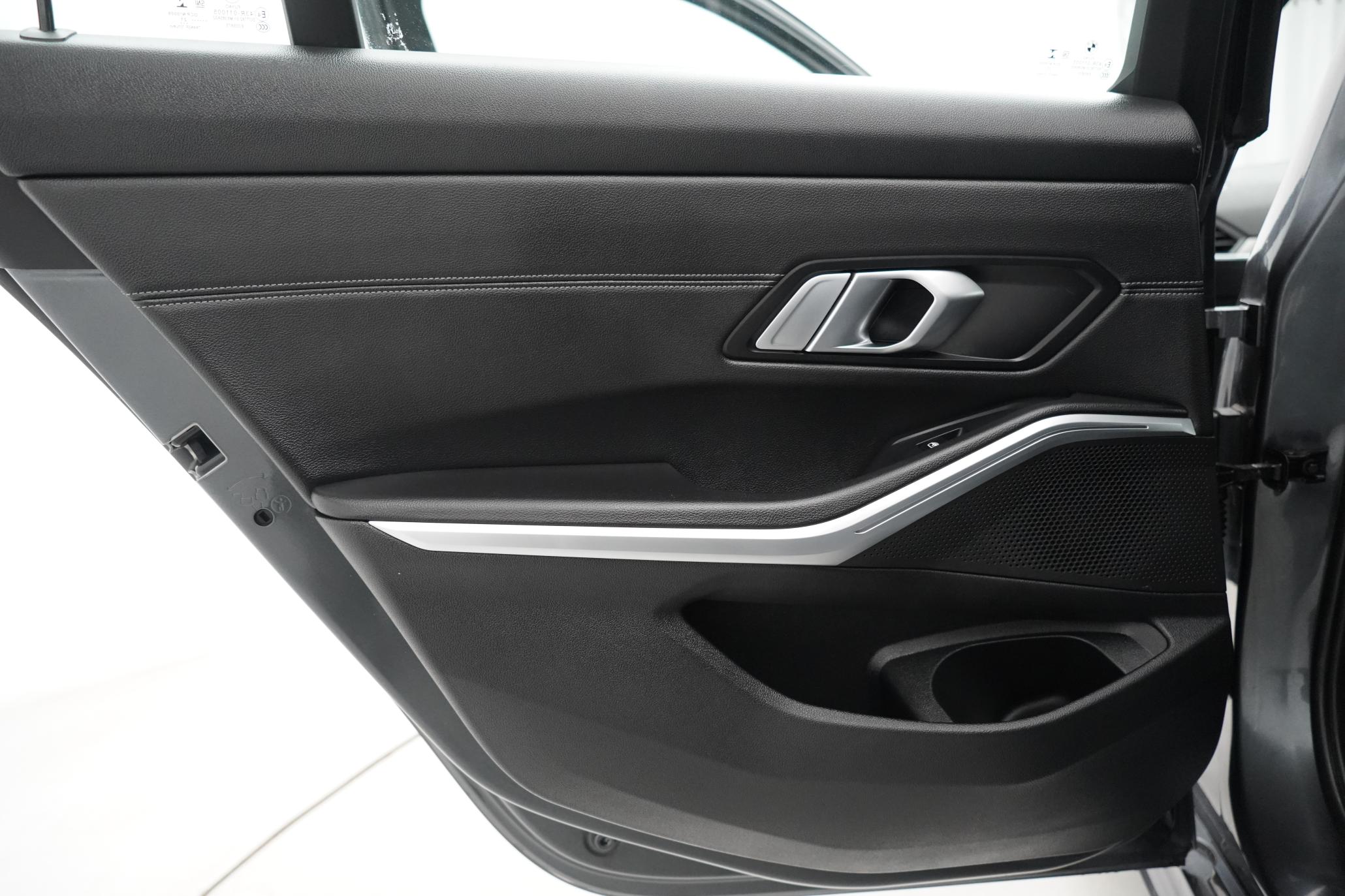 BMW 3 Series 2.0 330e 12kWh M Sport Touring 5dr Petrol Plug-in Hybrid Auto Euro 6 (s/s) (292 ps)