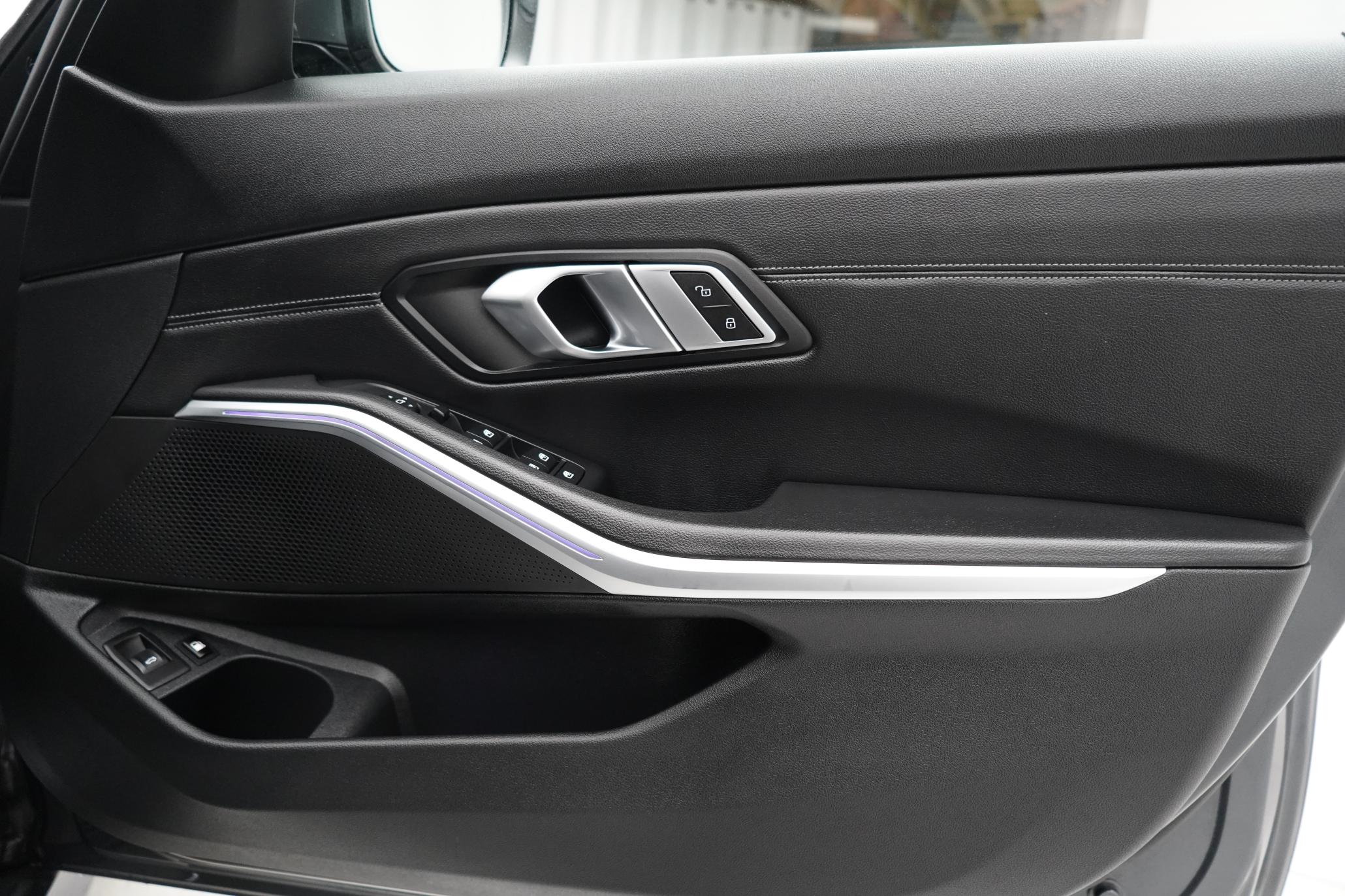 BMW 3 Series 2.0 330e 12kWh M Sport Touring 5dr Petrol Plug-in Hybrid Auto Euro 6 (s/s) (292 ps)