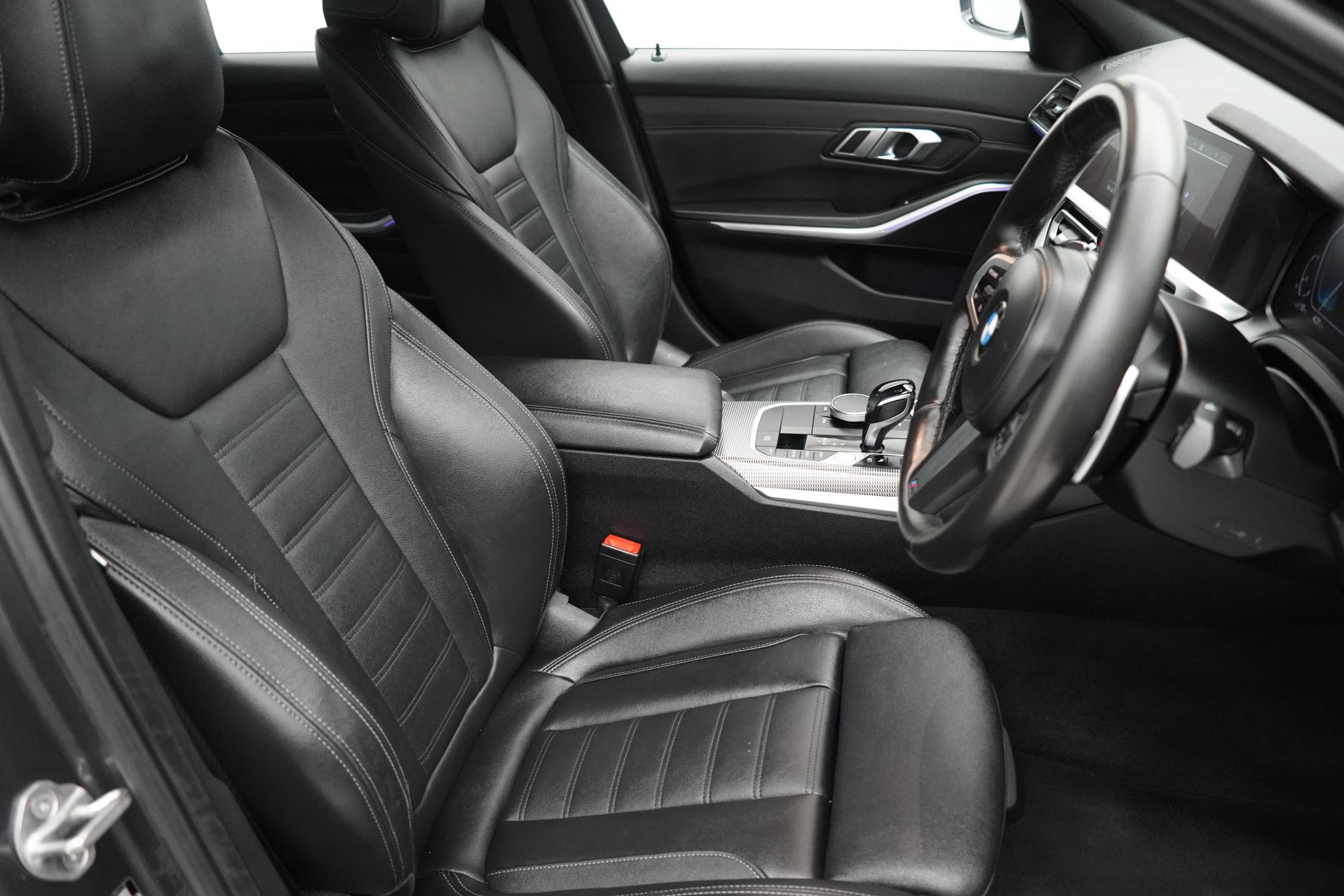 BMW 3 Series 2.0 330e 12kWh M Sport Touring 5dr Petrol Plug-in Hybrid Auto Euro 6 (s/s) (292 ps)