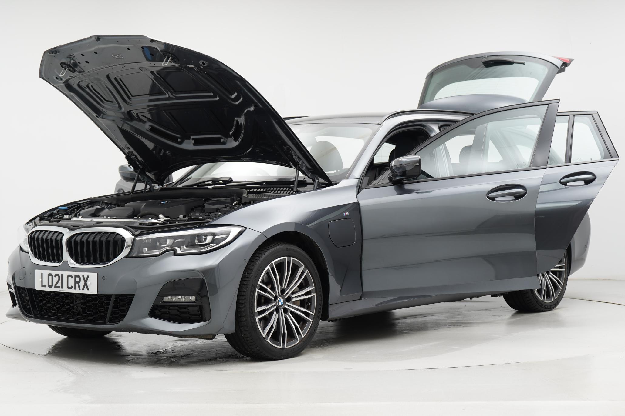 BMW 3 Series 2.0 330e 12kWh M Sport Touring 5dr Petrol Plug-in Hybrid Auto Euro 6 (s/s) (292 ps)