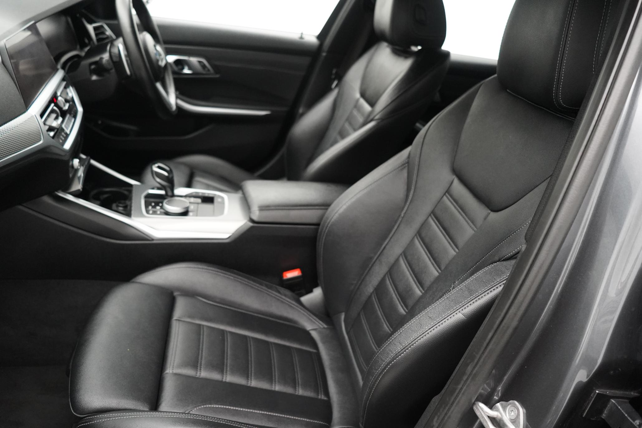 BMW 3 Series 2.0 330e 12kWh M Sport Touring 5dr Petrol Plug-in Hybrid Auto Euro 6 (s/s) (292 ps)