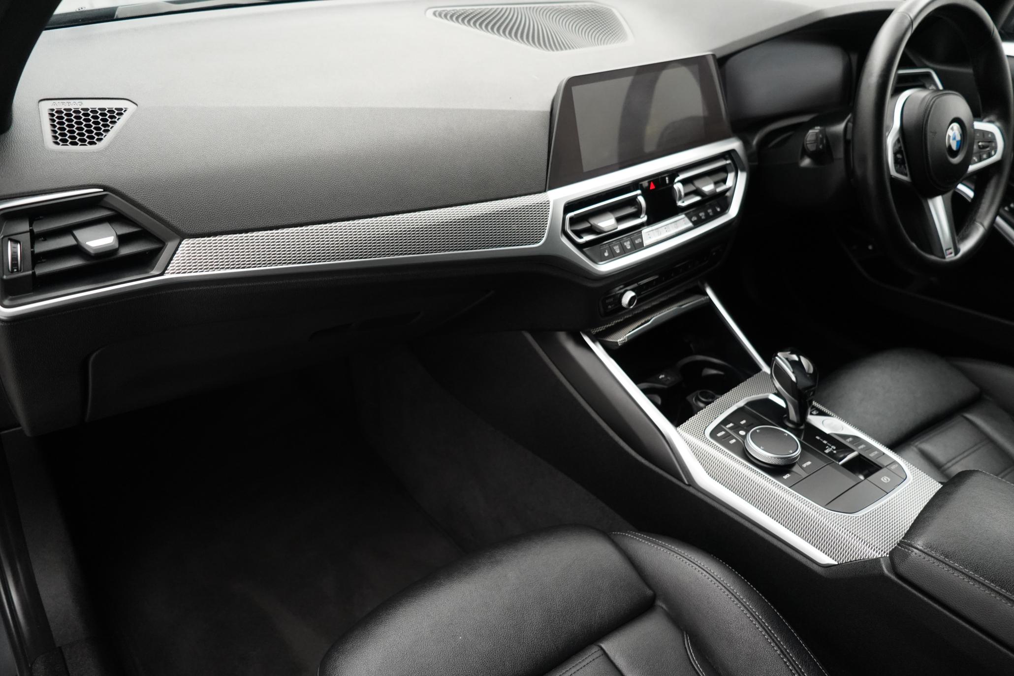 BMW 3 Series 2.0 330e 12kWh M Sport Touring 5dr Petrol Plug-in Hybrid Auto Euro 6 (s/s) (292 ps)