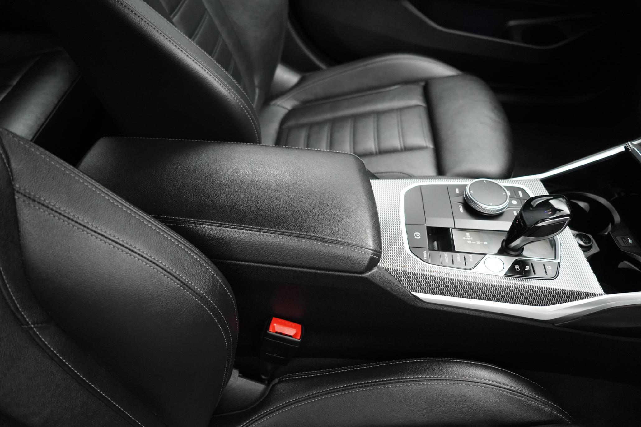 BMW 3 Series 2.0 330e 12kWh M Sport Touring 5dr Petrol Plug-in Hybrid Auto Euro 6 (s/s) (292 ps)