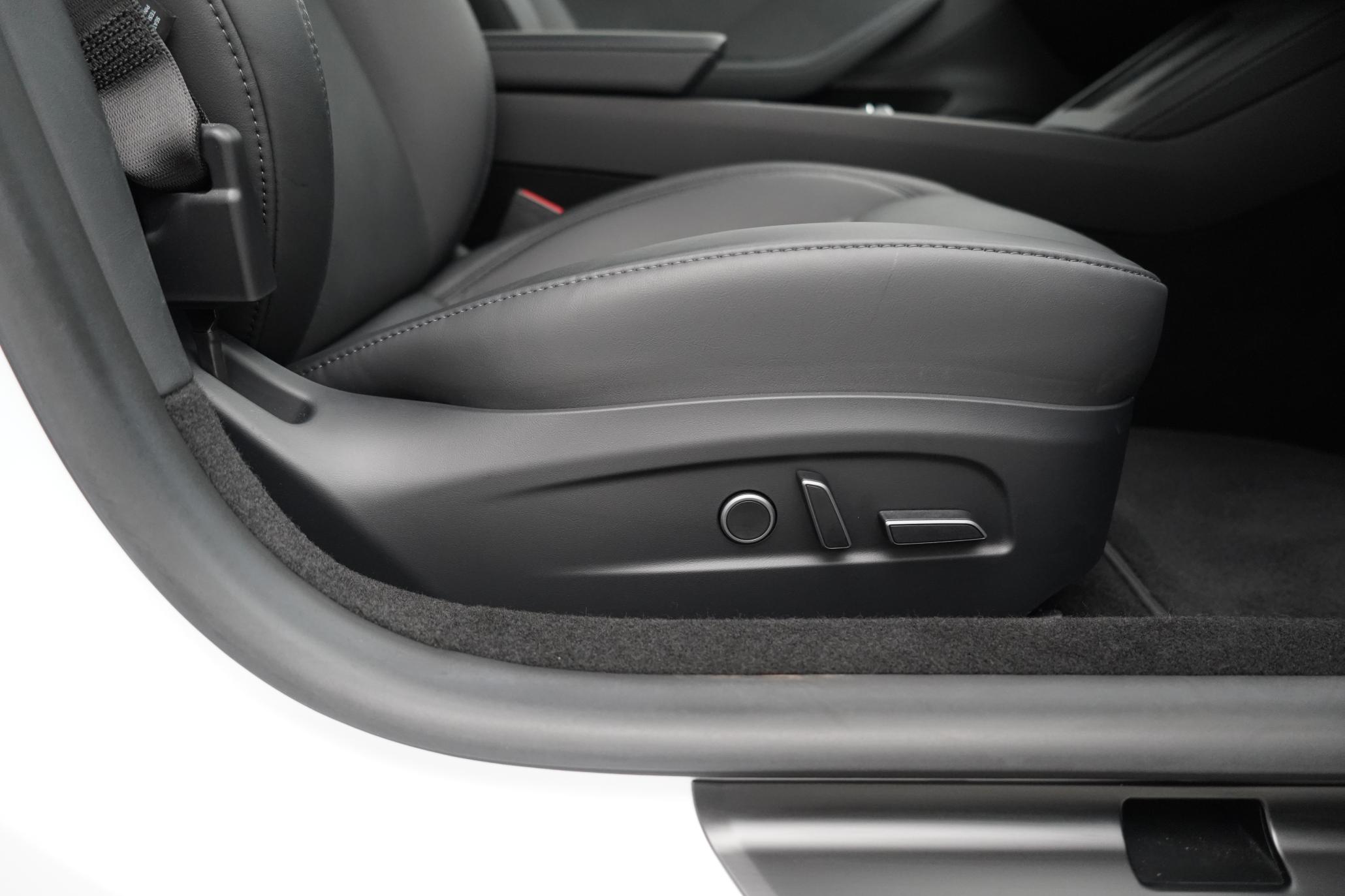 Tesla Model 3 Saloon 4dr Electric Auto RWD (208 ps)