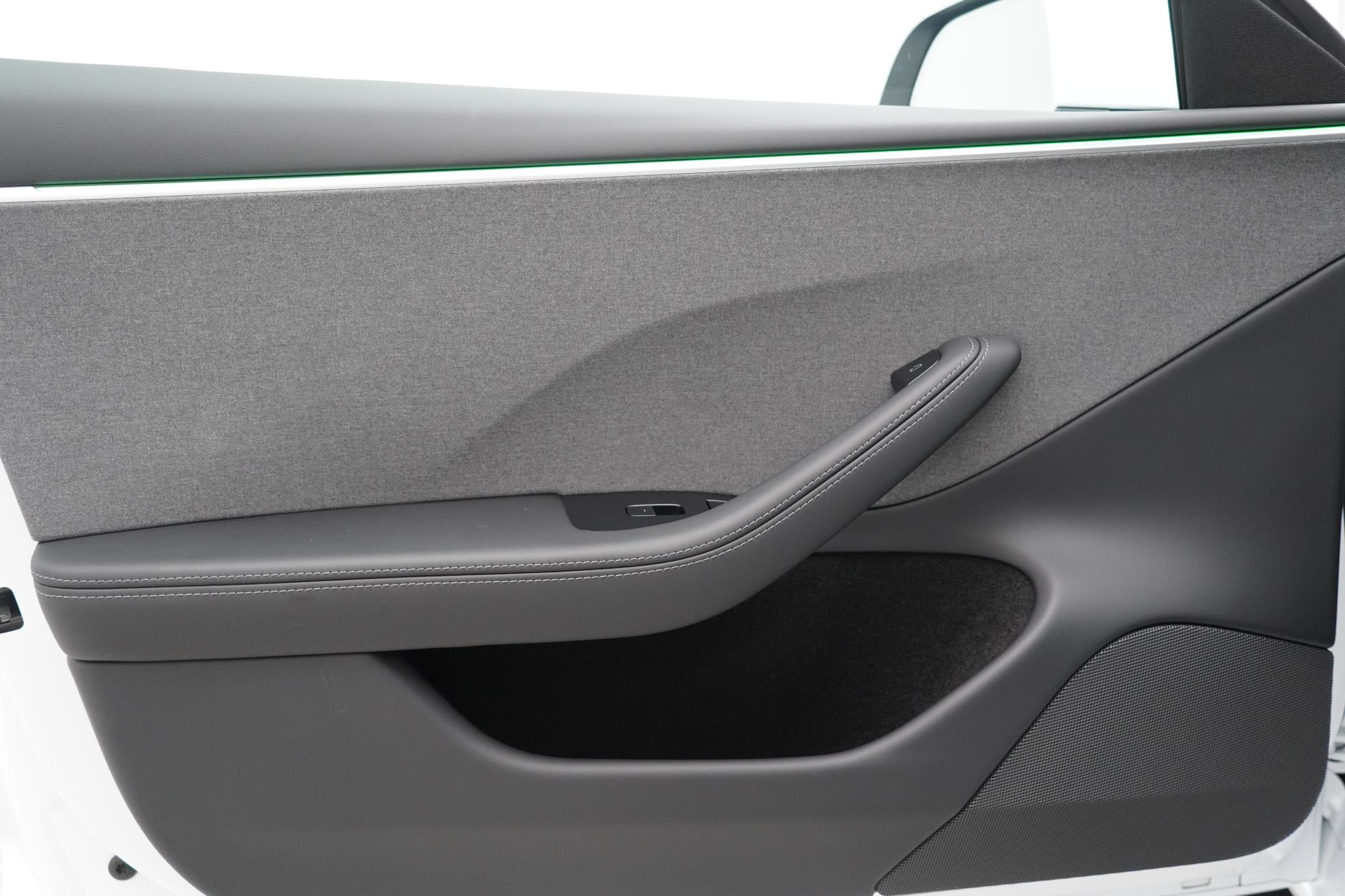 Tesla Model 3 Saloon 4dr Electric Auto RWD (208 ps)