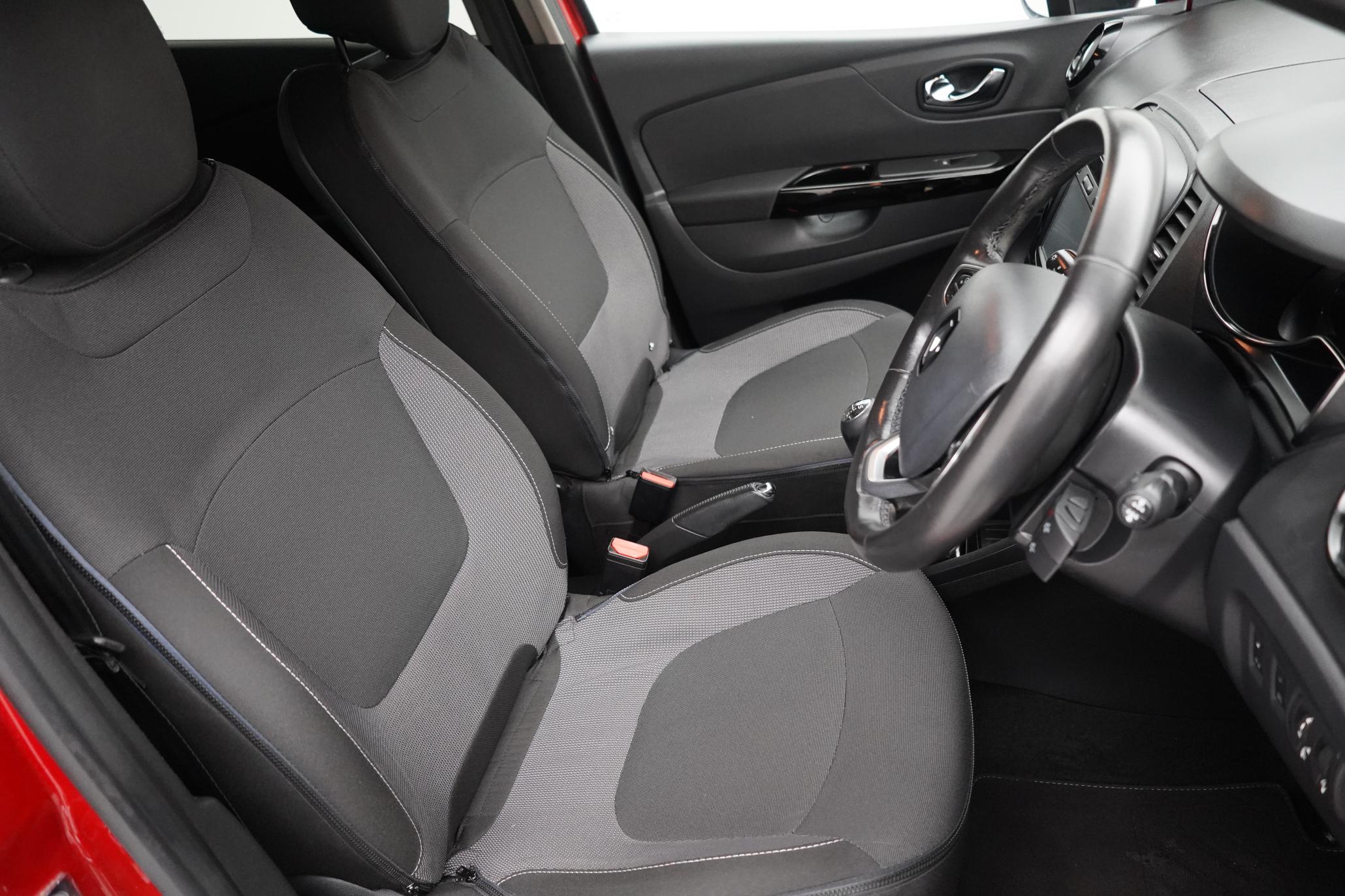 Renault Captur 1.5 dCi ENERGY Dynamique S Nav SUV 5dr Diesel Manual Euro 6 (s/s) (90 ps)
