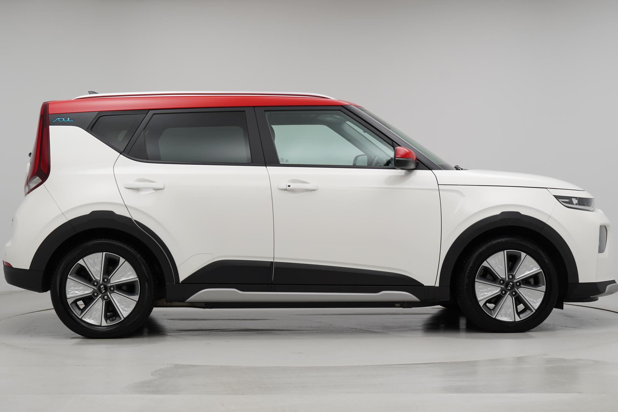 Kia Soul 64kWh First Edition SUV 5dr Electric Auto (201 bhp)