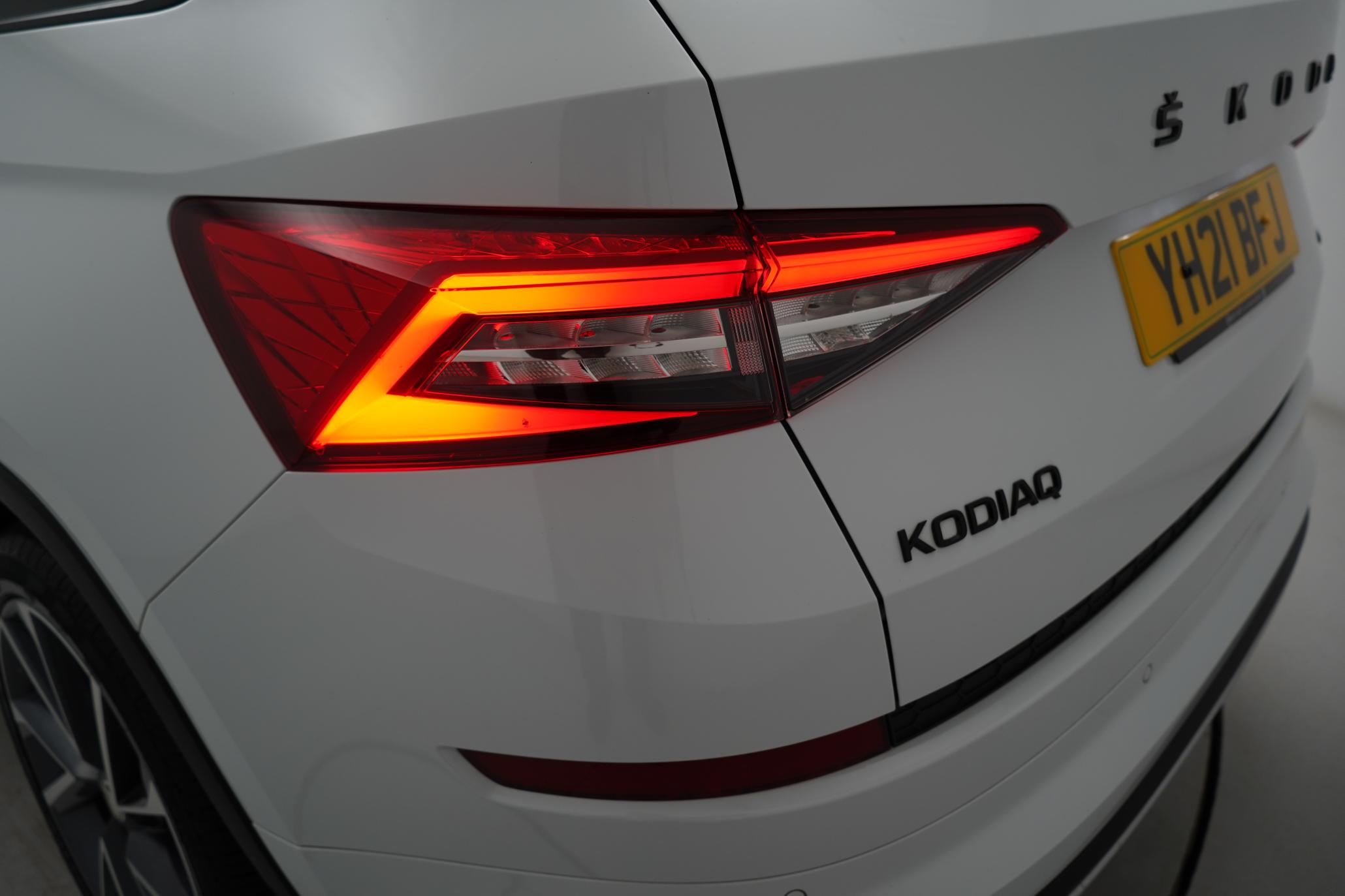 Skoda Kodiaq 2.0 TDI SportLine SUV 5dr Diesel DSG 4WD Euro 6 (s/s) (7 Seat) (150 ps)