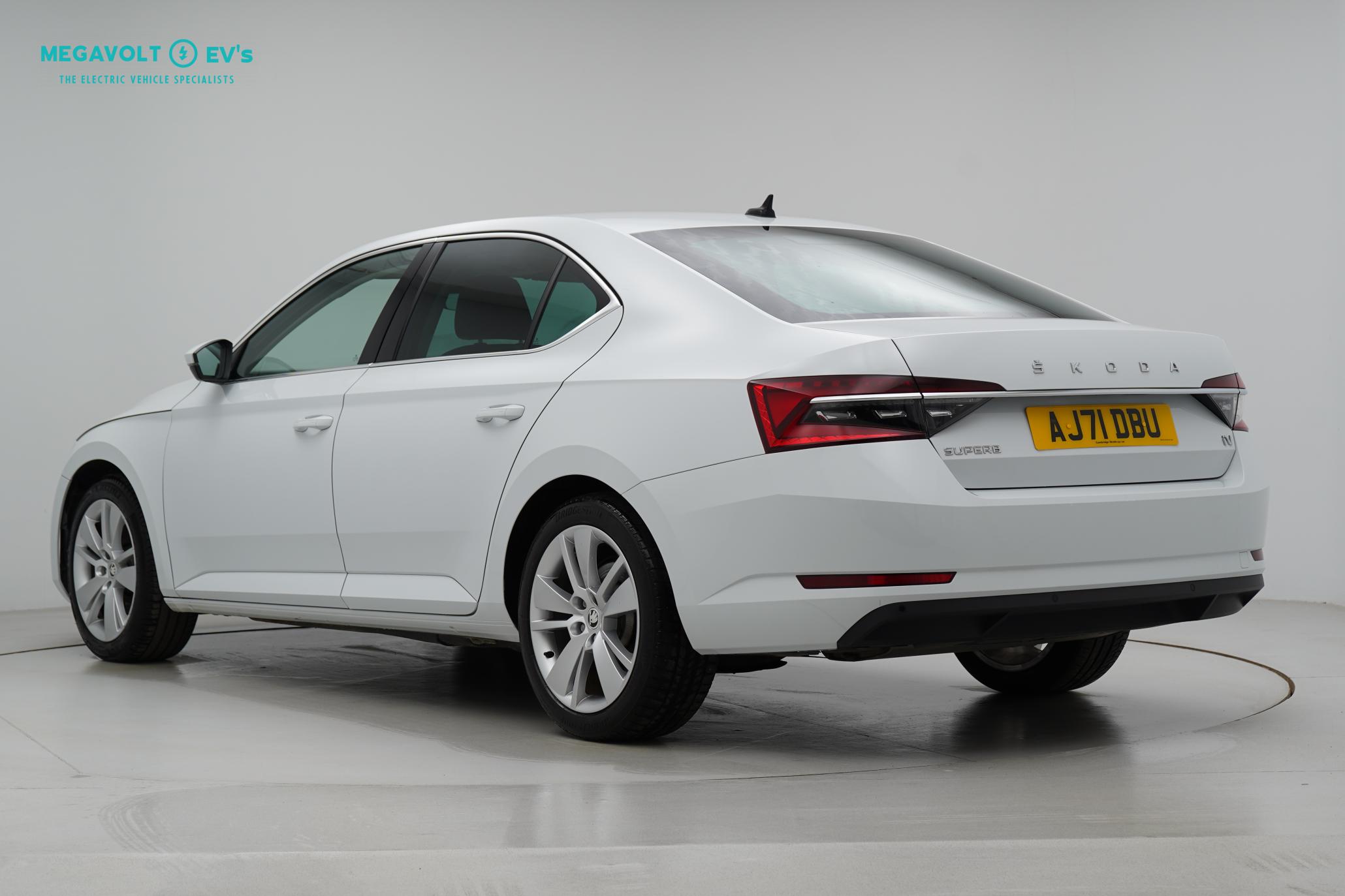 Skoda Superb 1.4 TSI iV 13kWh SE L Hatchback 5dr Petrol Plug-in Hybrid DSG Euro 6 (s/s) (218 ps)