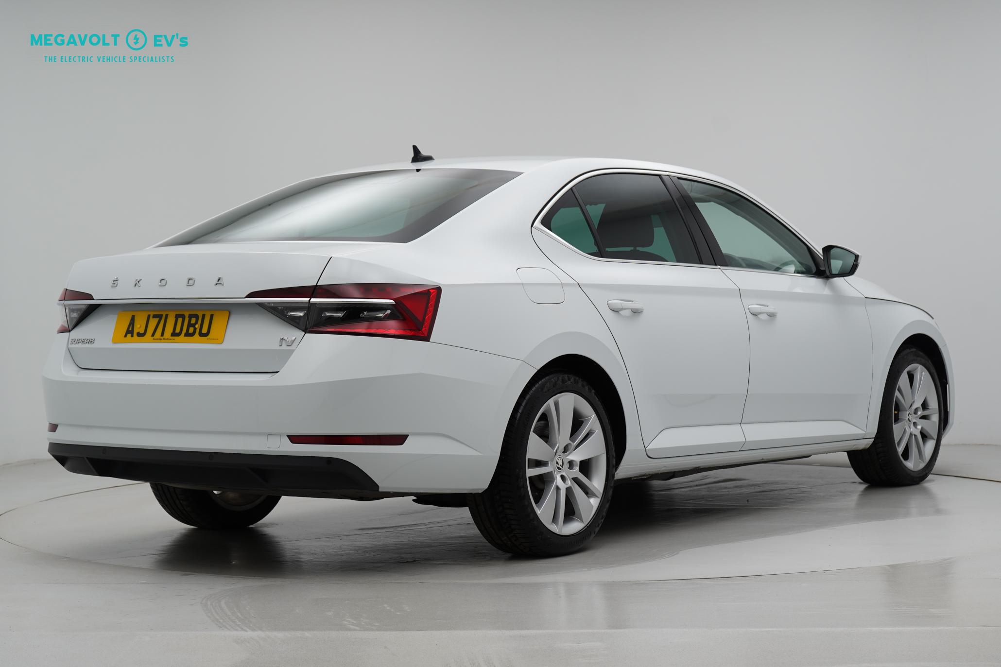 Skoda Superb 1.4 TSI iV 13kWh SE L Hatchback 5dr Petrol Plug-in Hybrid DSG Euro 6 (s/s) (218 ps)