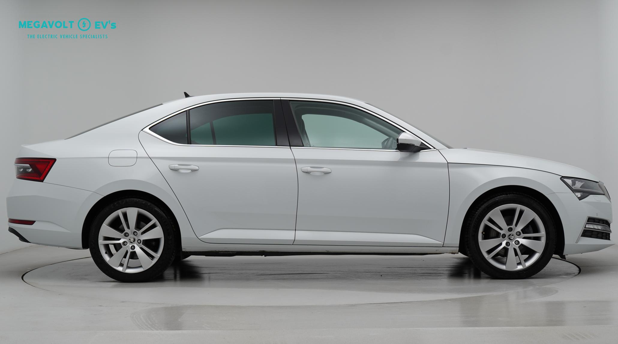 Skoda Superb 1.4 TSI iV 13kWh SE L Hatchback 5dr Petrol Plug-in Hybrid DSG Euro 6 (s/s) (218 ps)