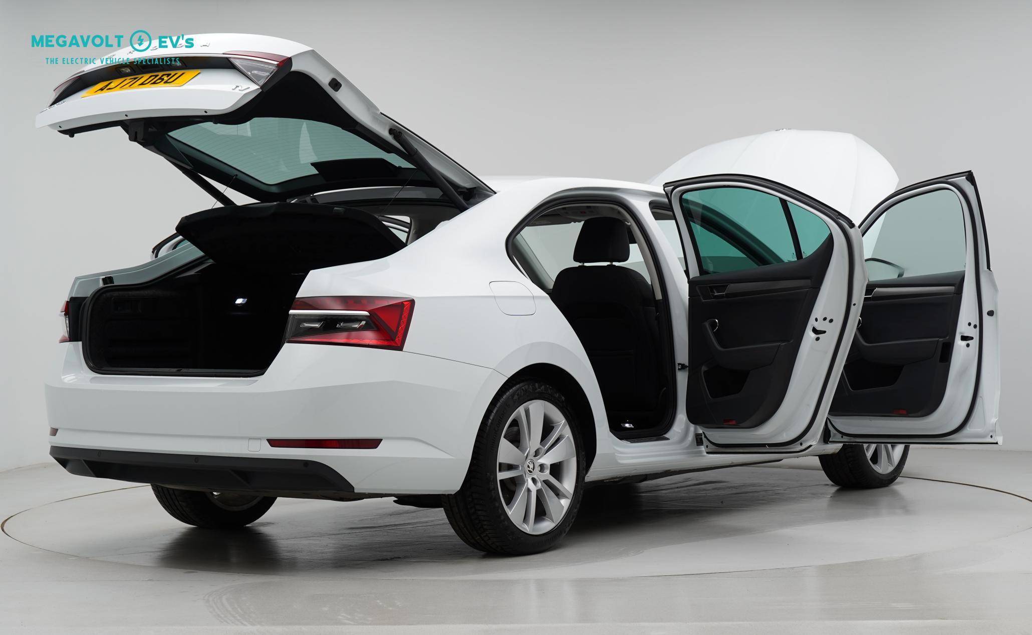 Skoda Superb 1.4 TSI iV 13kWh SE L Hatchback 5dr Petrol Plug-in Hybrid DSG Euro 6 (s/s) (218 ps)