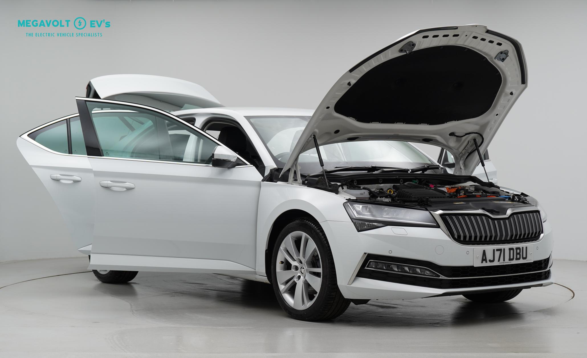 Skoda Superb 1.4 TSI iV 13kWh SE L Hatchback 5dr Petrol Plug-in Hybrid DSG Euro 6 (s/s) (218 ps)