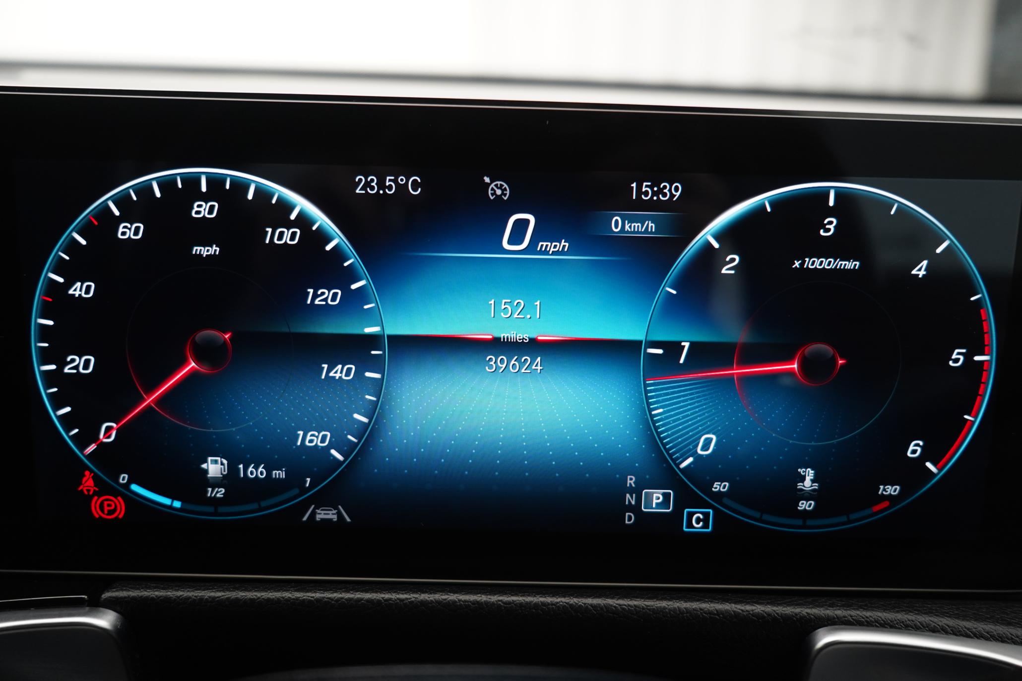 Mercedes-Benz GLB 2.0 GLB220d AMG Line (Premium) SUV 5dr Diesel 8G-DCT 4MATIC Euro 6 (s/s) (190 ps)
