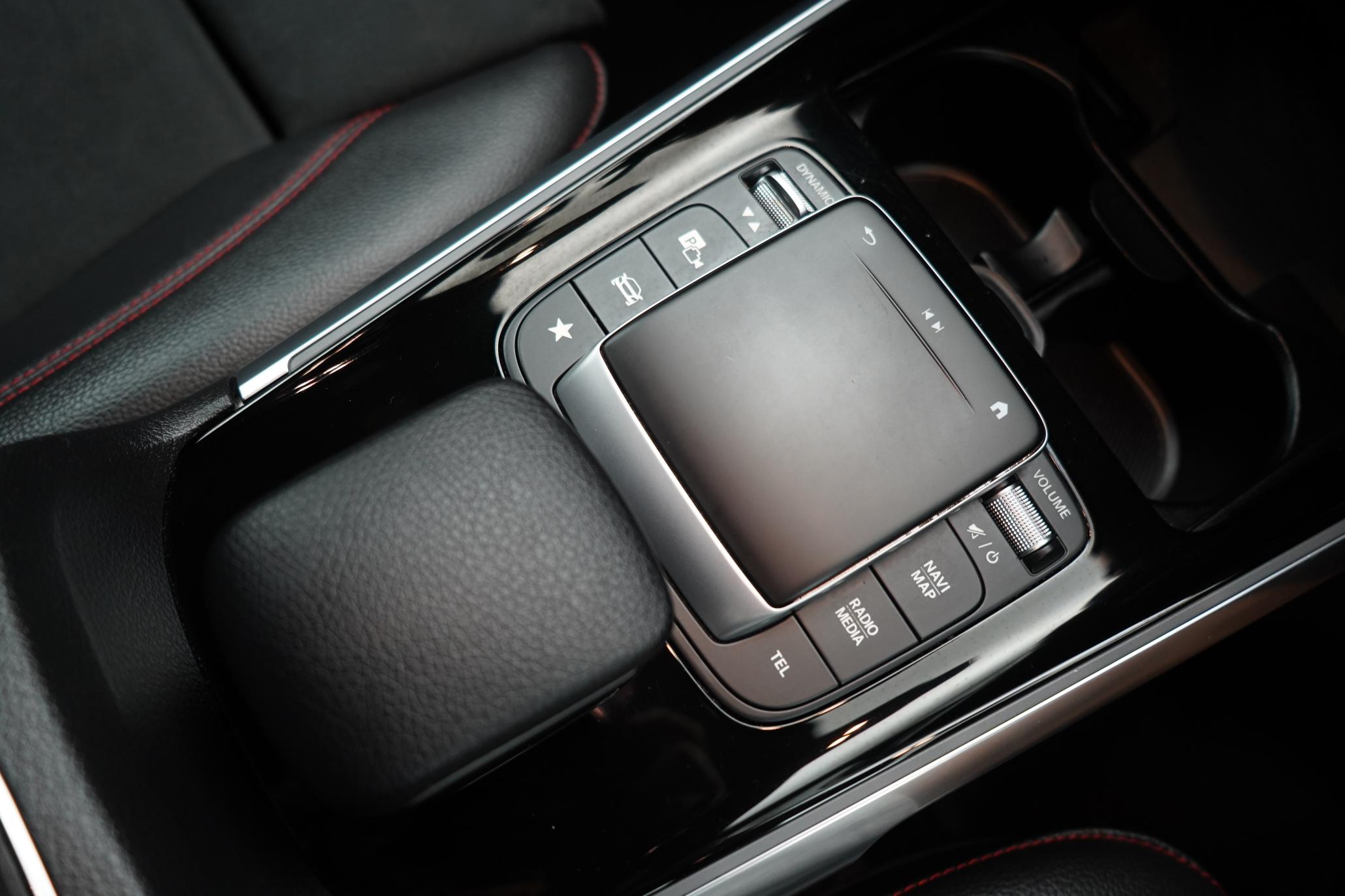Mercedes-Benz GLB 2.0 GLB220d AMG Line (Premium) SUV 5dr Diesel 8G-DCT 4MATIC Euro 6 (s/s) (190 ps)