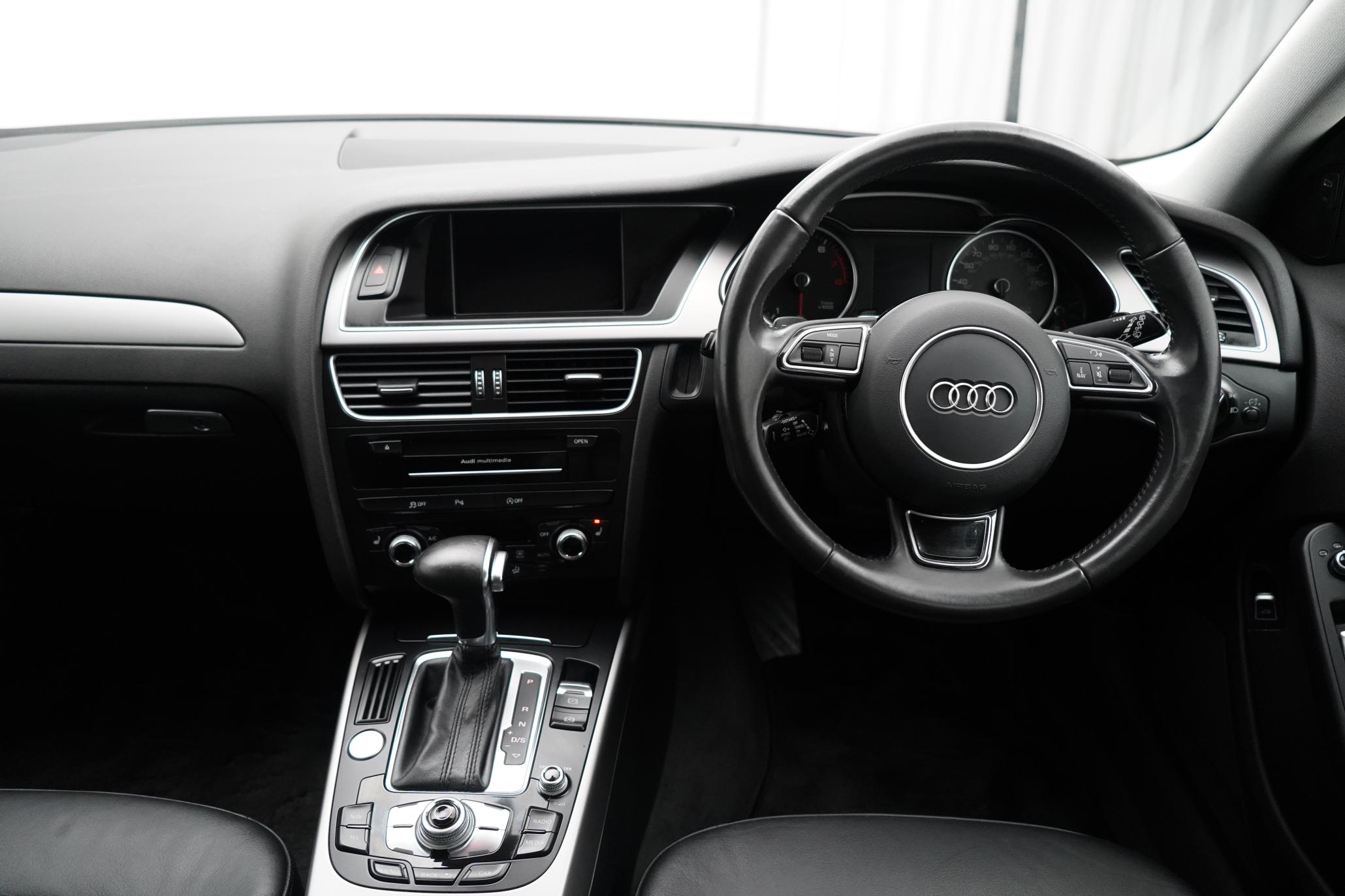 Audi A4 Avant 2.0 TFSI S line Estate 5dr Petrol Multitronic Euro 5 (s/s) (211 ps)