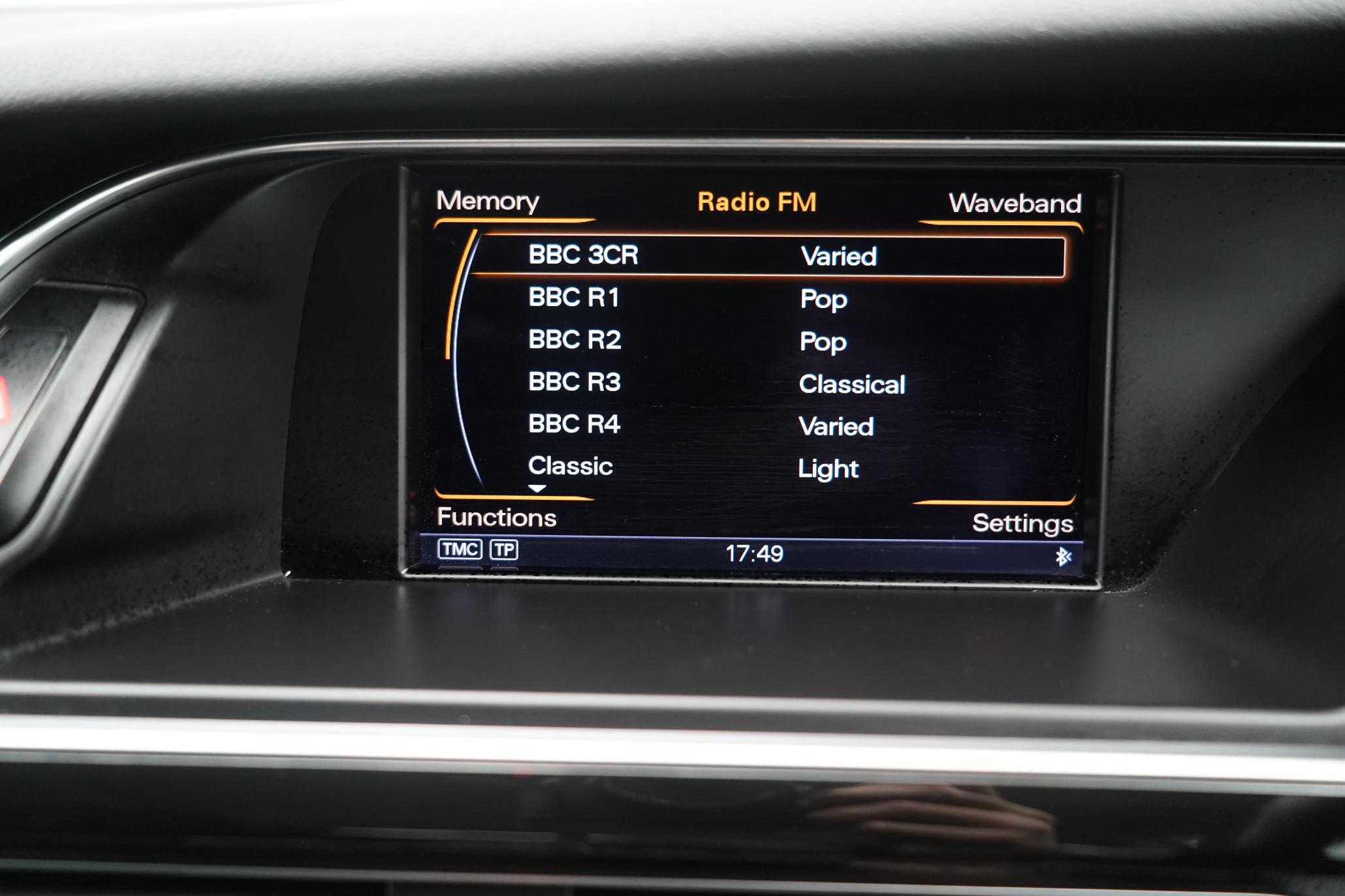 Audi A4 Avant 2.0 TFSI S line Estate 5dr Petrol S Tronic quattro Euro 5 (s/s) (211 ps)