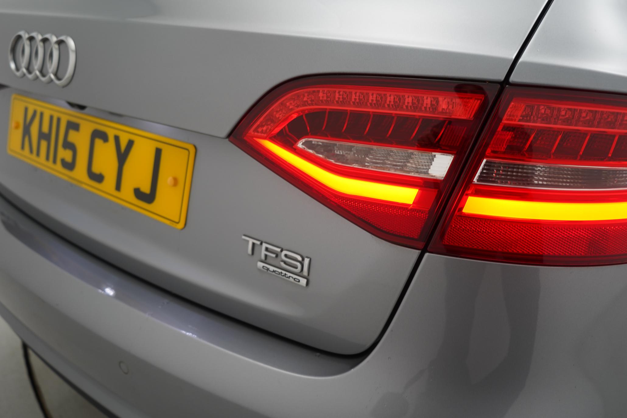 Audi A4 Avant 2.0 TFSI S line Estate 5dr Petrol S Tronic quattro Euro 5 (s/s) (211 ps)