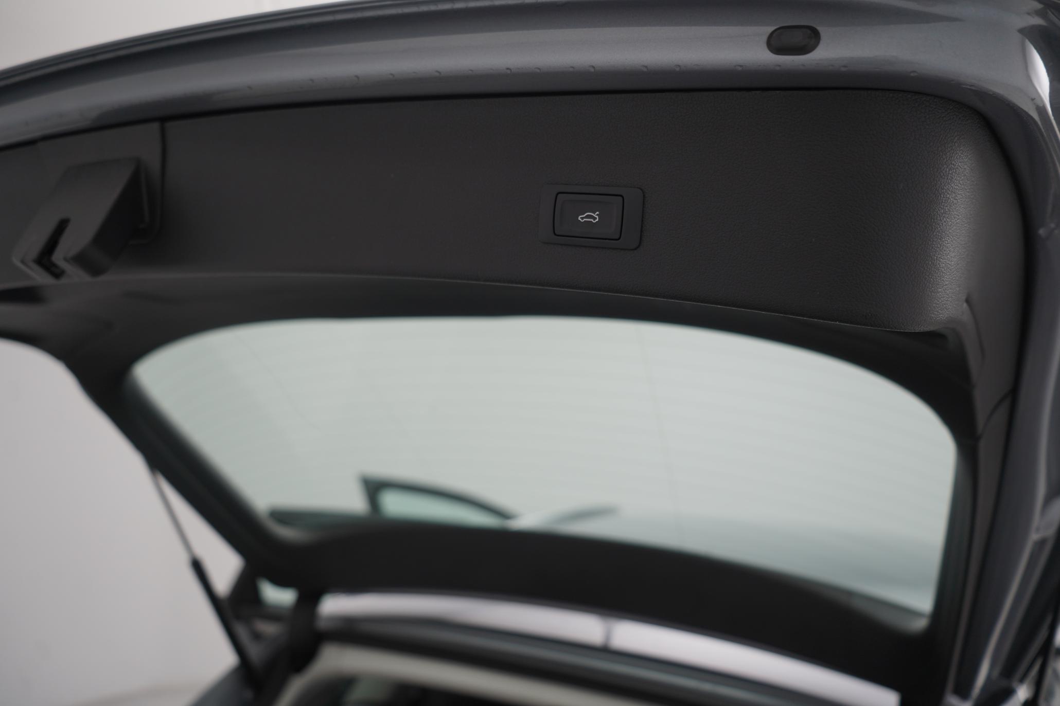 Audi A4 Avant 2.0 TFSI S line Estate 5dr Petrol S Tronic quattro Euro 5 (s/s) (211 ps)