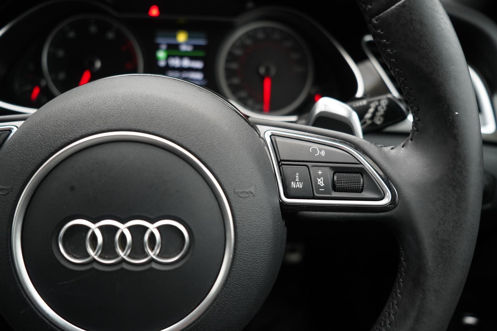 Audi A4 Avant 2.0 TFSI S line Estate 5dr Petrol S Tronic quattro Euro 5 (s/s) (211 ps)