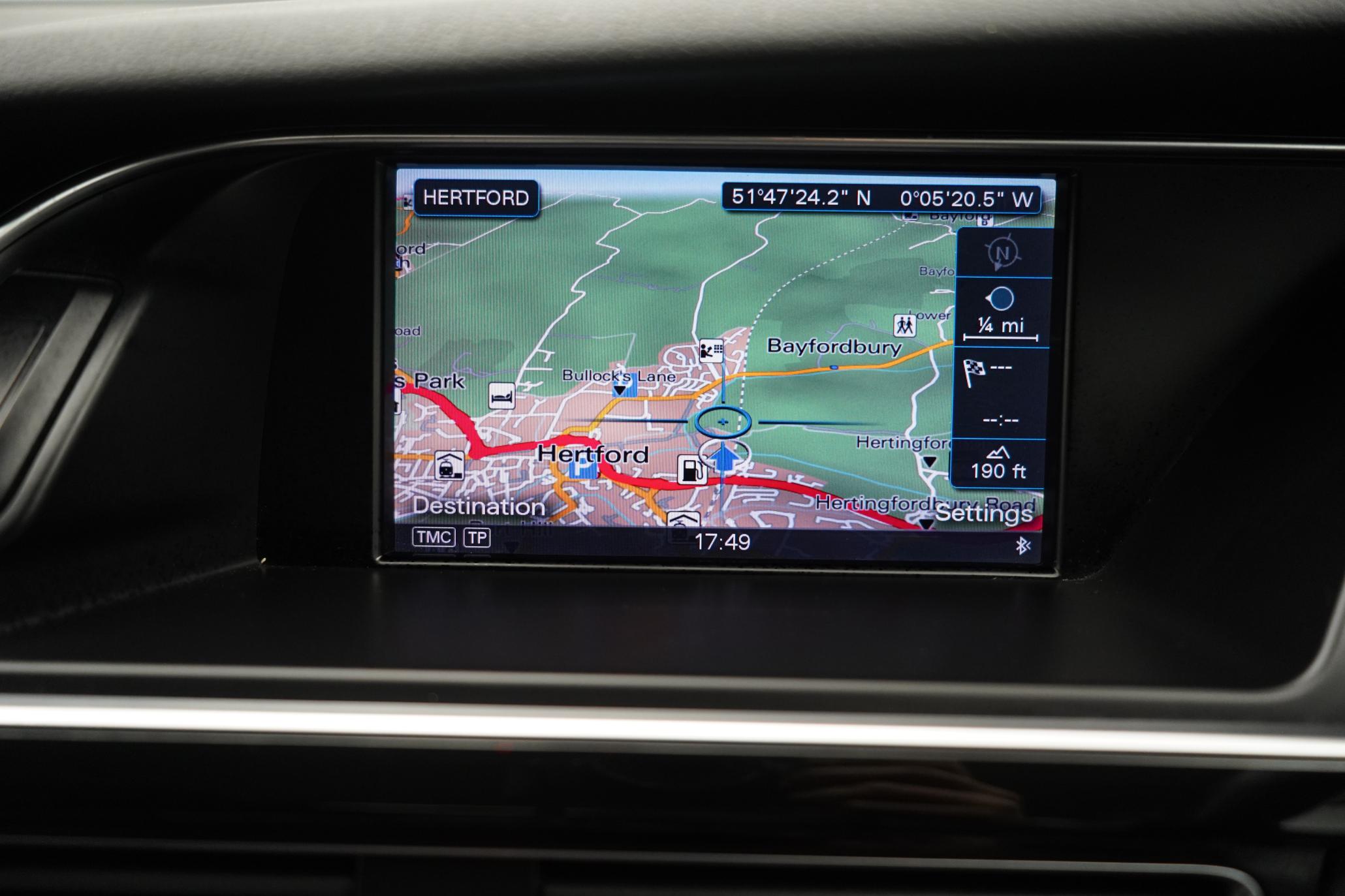 Audi A4 Avant 2.0 TFSI S line Estate 5dr Petrol S Tronic quattro Euro 5 (s/s) (211 ps)