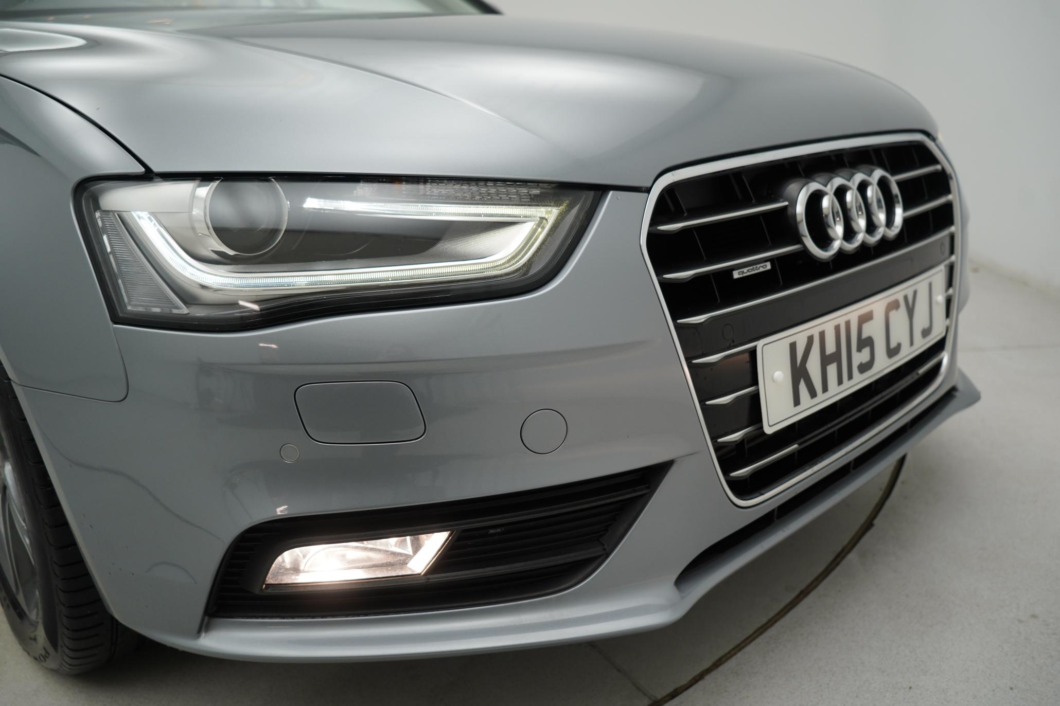 Audi A4 Avant 2.0 TFSI S line Estate 5dr Petrol S Tronic quattro Euro 5 (s/s) (211 ps)