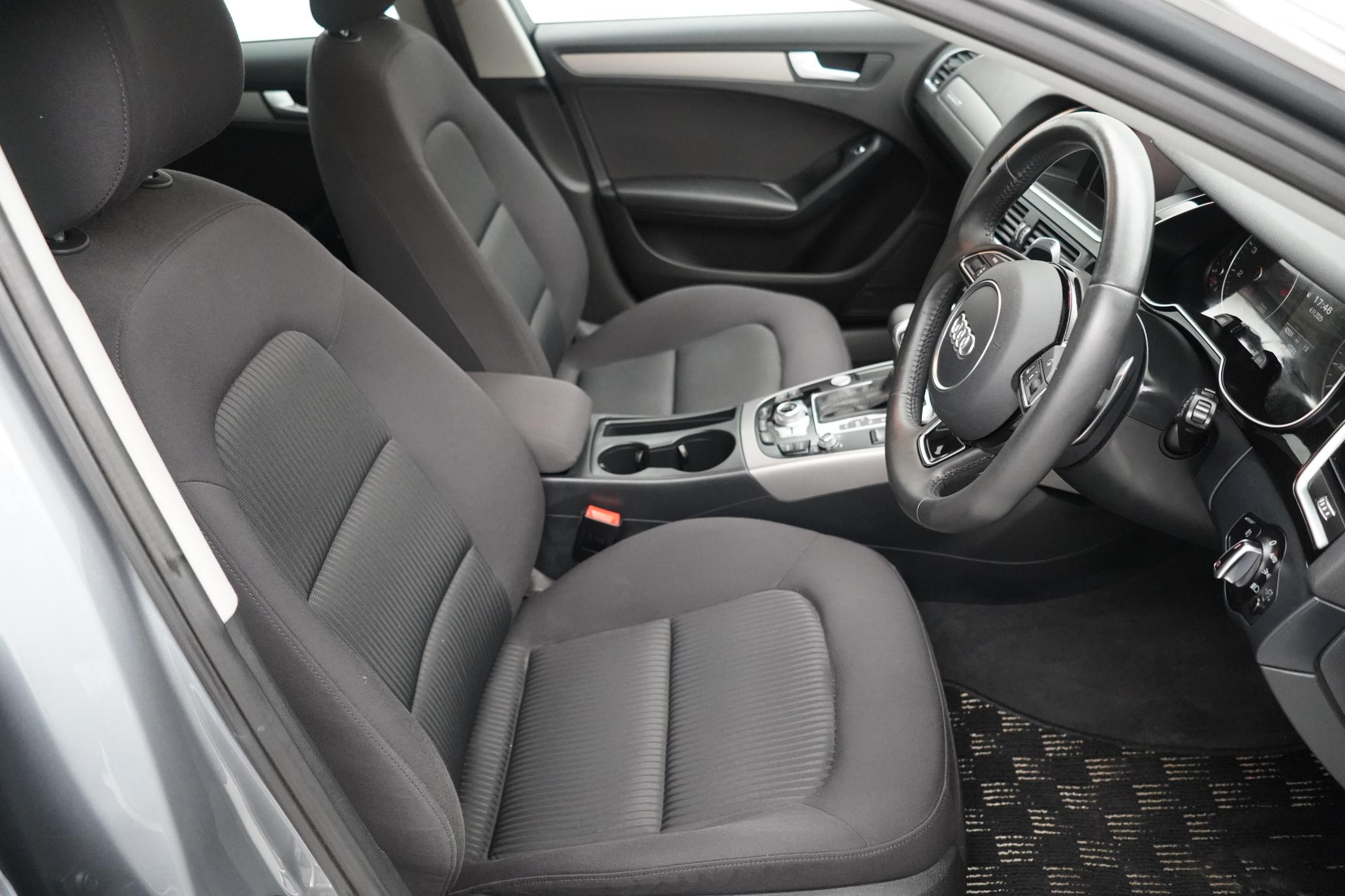 Audi A4 Avant 2.0 TFSI S line Estate 5dr Petrol S Tronic quattro Euro 5 (s/s) (211 ps)