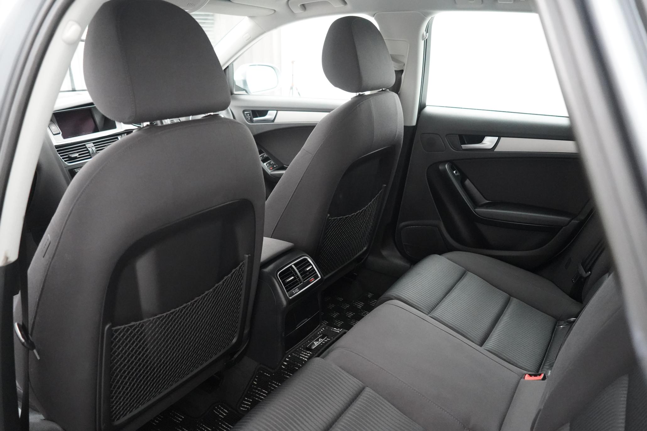 Audi A4 Avant 2.0 TFSI S line Estate 5dr Petrol S Tronic quattro Euro 5 (s/s) (211 ps)