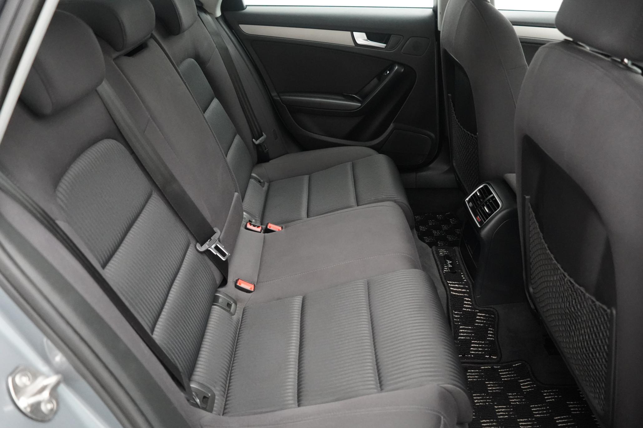 Audi A4 Avant 2.0 TFSI S line Estate 5dr Petrol S Tronic quattro Euro 5 (s/s) (211 ps)