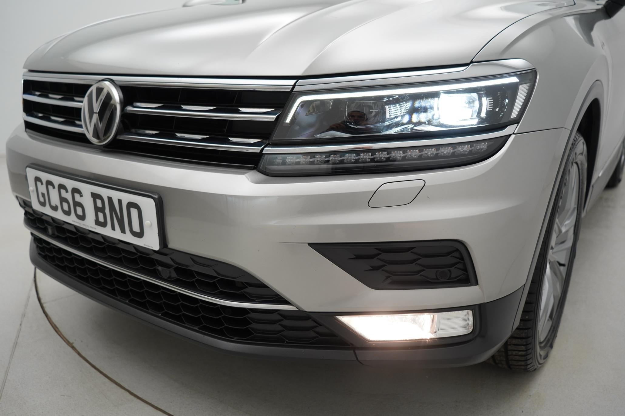 Volkswagen Tiguan 2.0 TDI BlueMotion Tech SEL SUV 5dr Diesel DSG 4Motion Euro 6 (s/s) (190 ps)