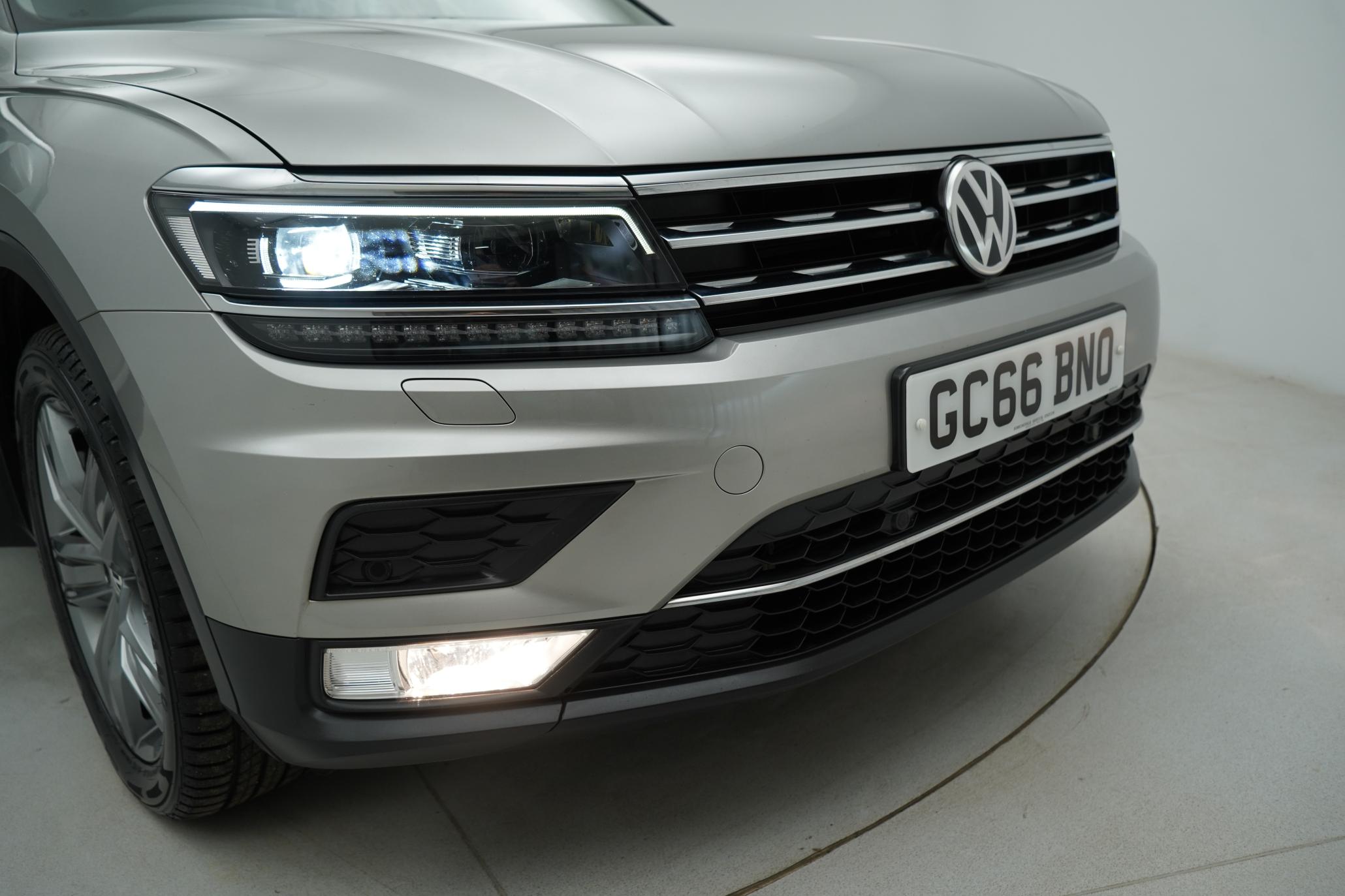 Volkswagen Tiguan 2.0 TDI BlueMotion Tech SEL SUV 5dr Diesel DSG 4Motion Euro 6 (s/s) (190 ps)