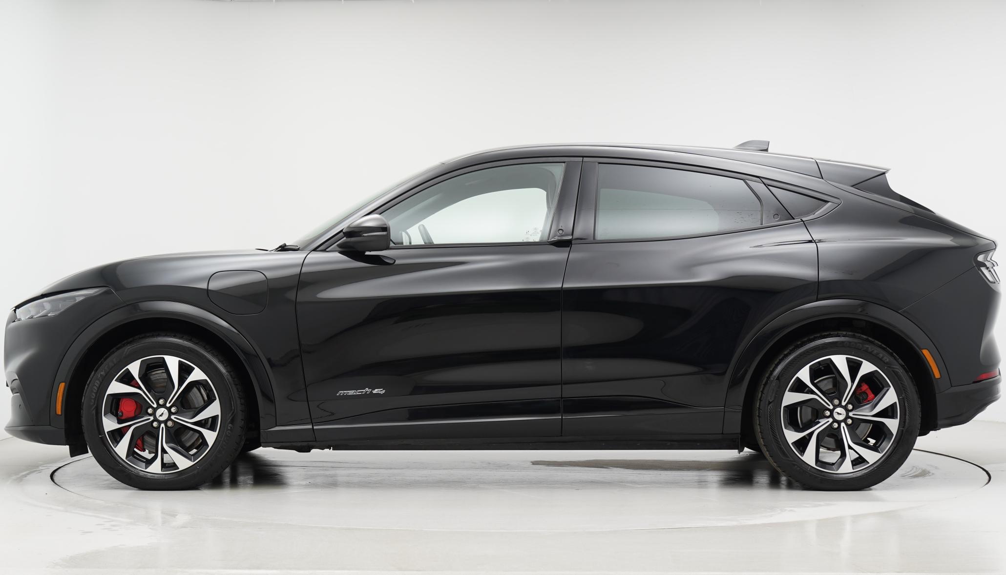 Ford Mustang Mach-E Standard Range 70kWh SUV 5dr Electric Automatic AWD (269 ps)
