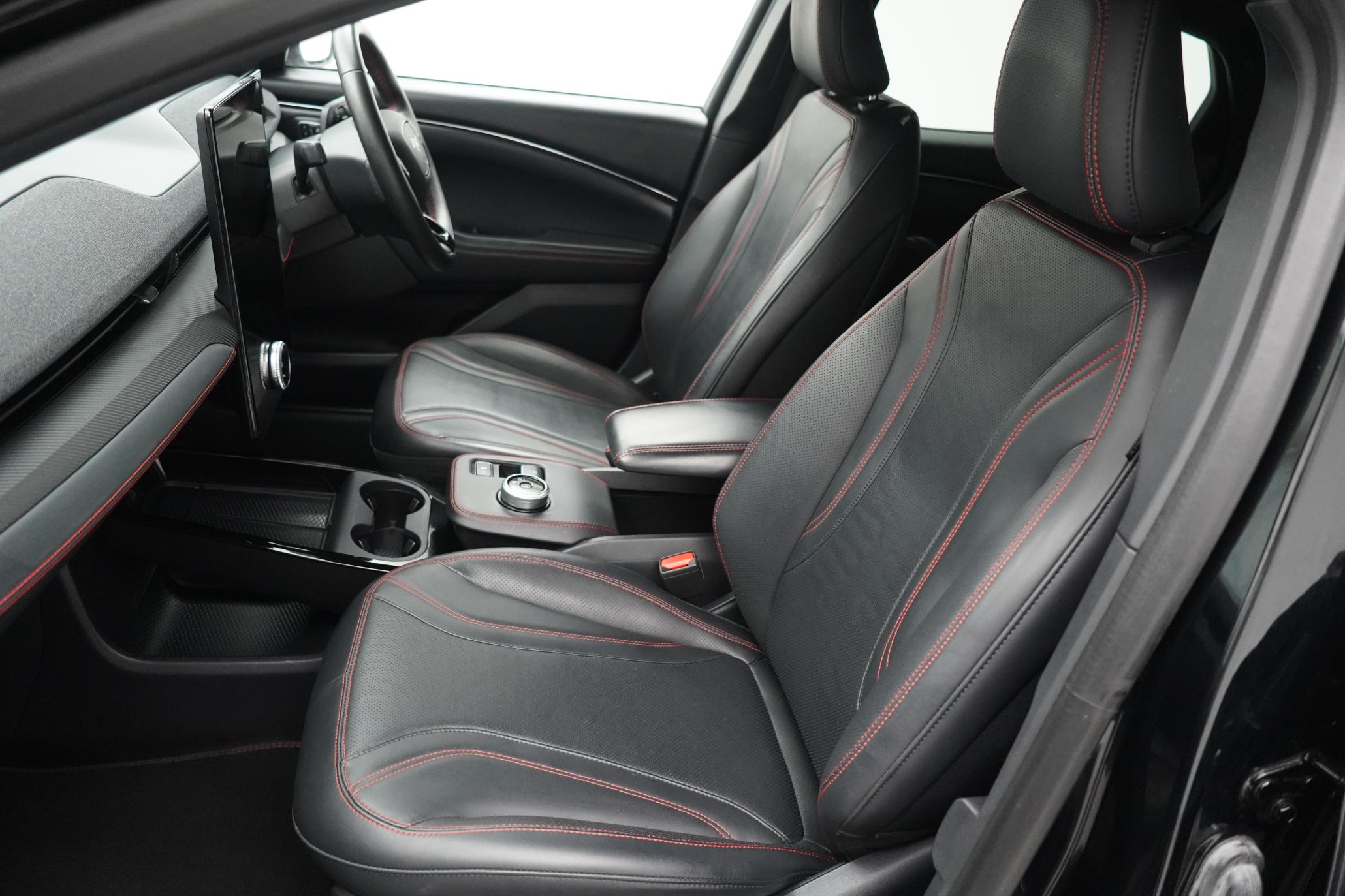 Ford Mustang Mach-E Standard Range 70kWh SUV 5dr Electric Automatic AWD (269 ps)
